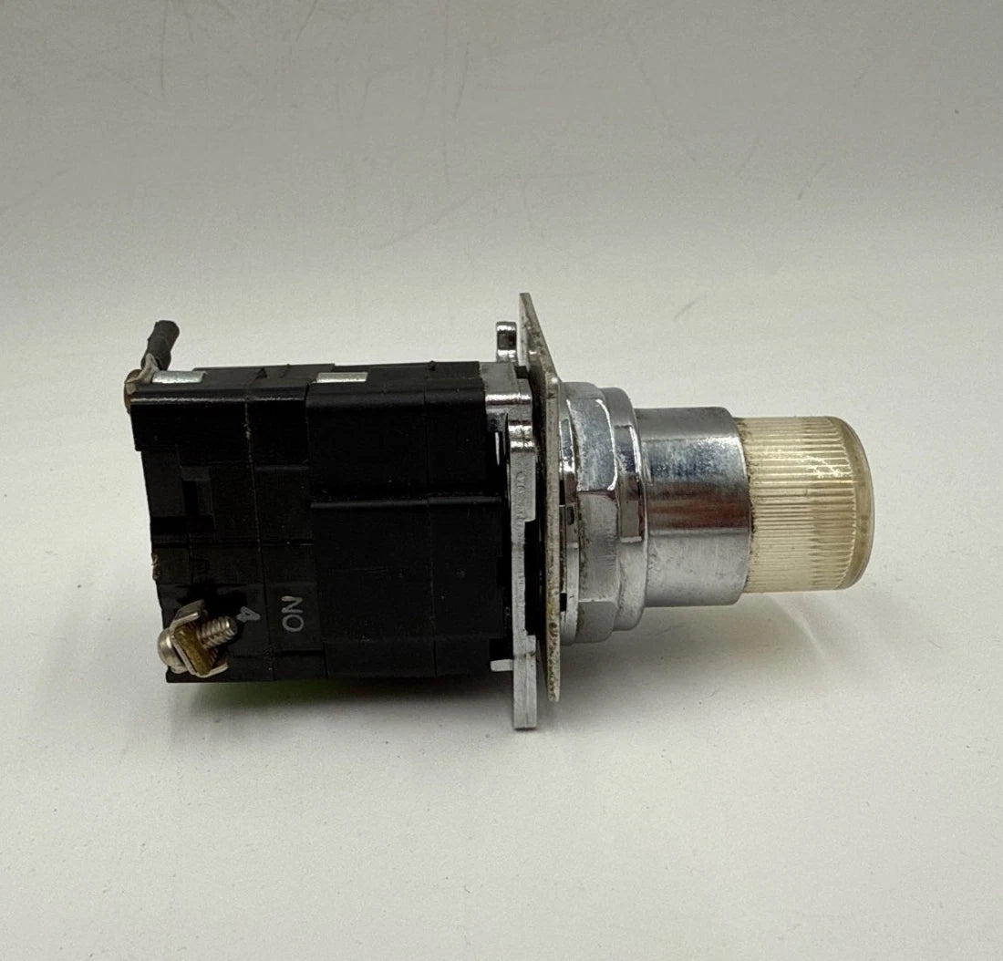 Cutler Hammer 10250T Pushbutton Illuminated Contro Trip Reset 10250T476C25-1 Used