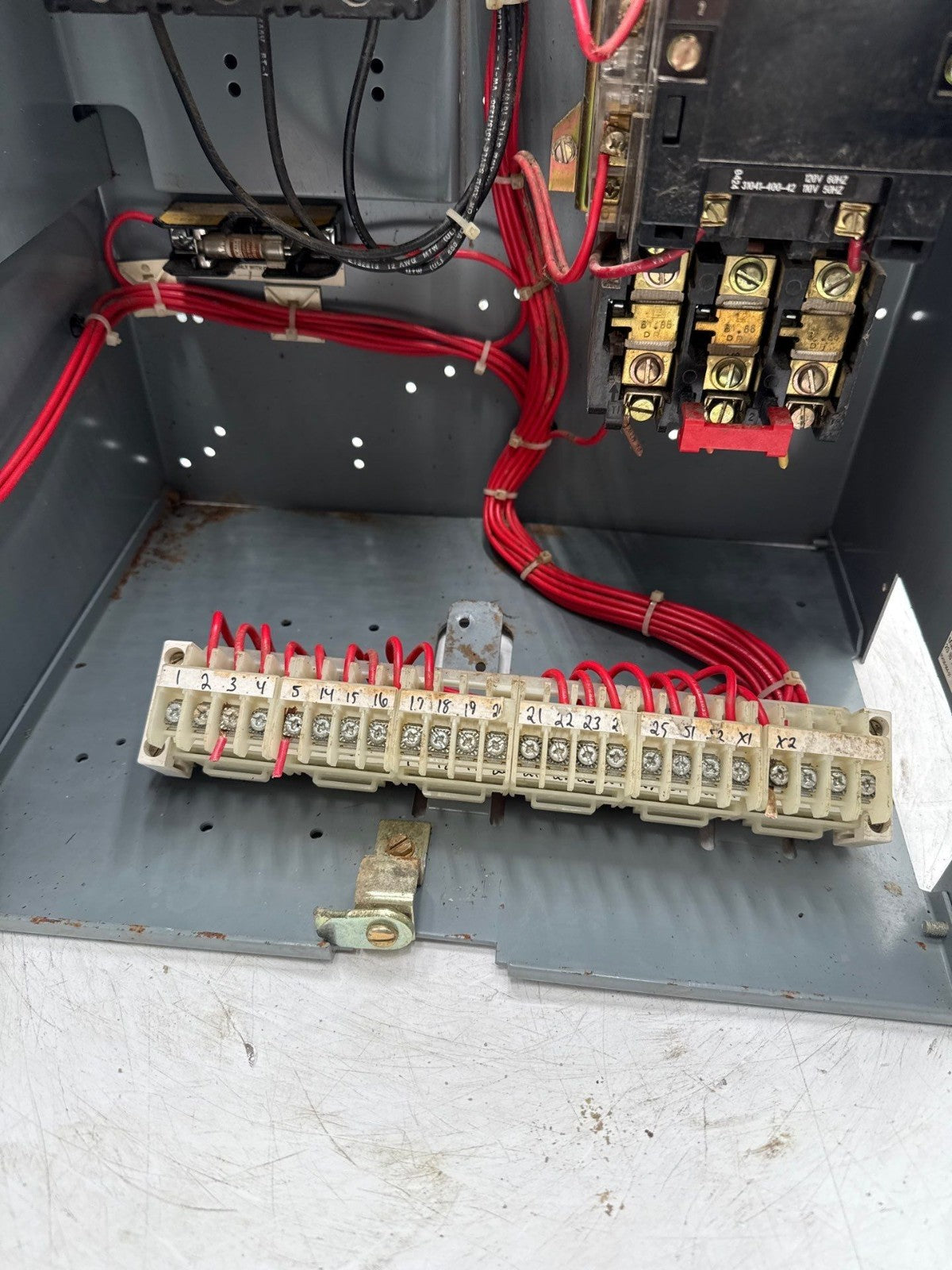 Square D Model 6 18" 7A Combo MCC Bucket Size 1 Reversing Starter FAP3600712M Used