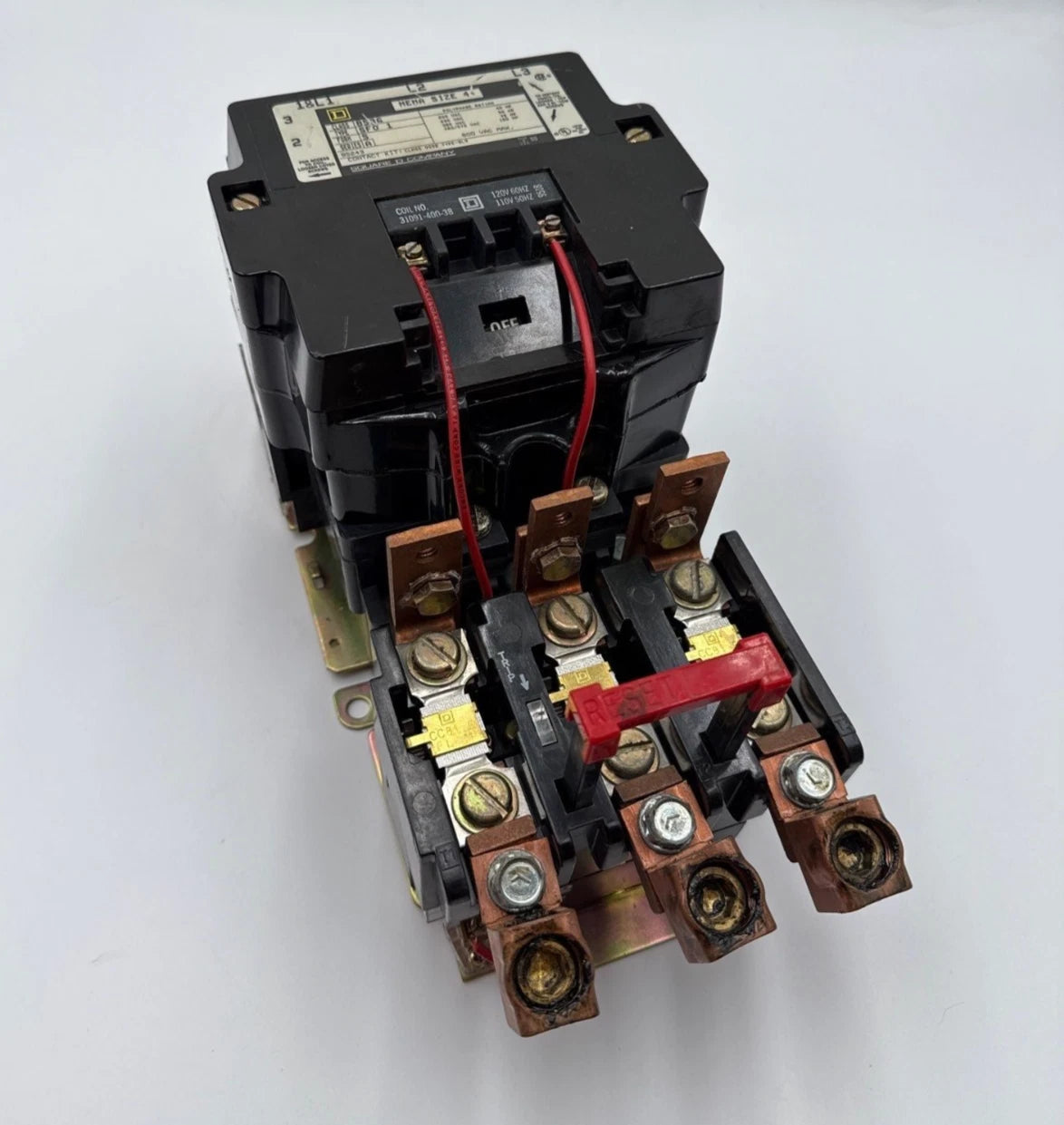 Square D 8536SF01S Starter NEMA Size 4 135A 3P 600V 100HP Coil 110/120V CC81.5 Used