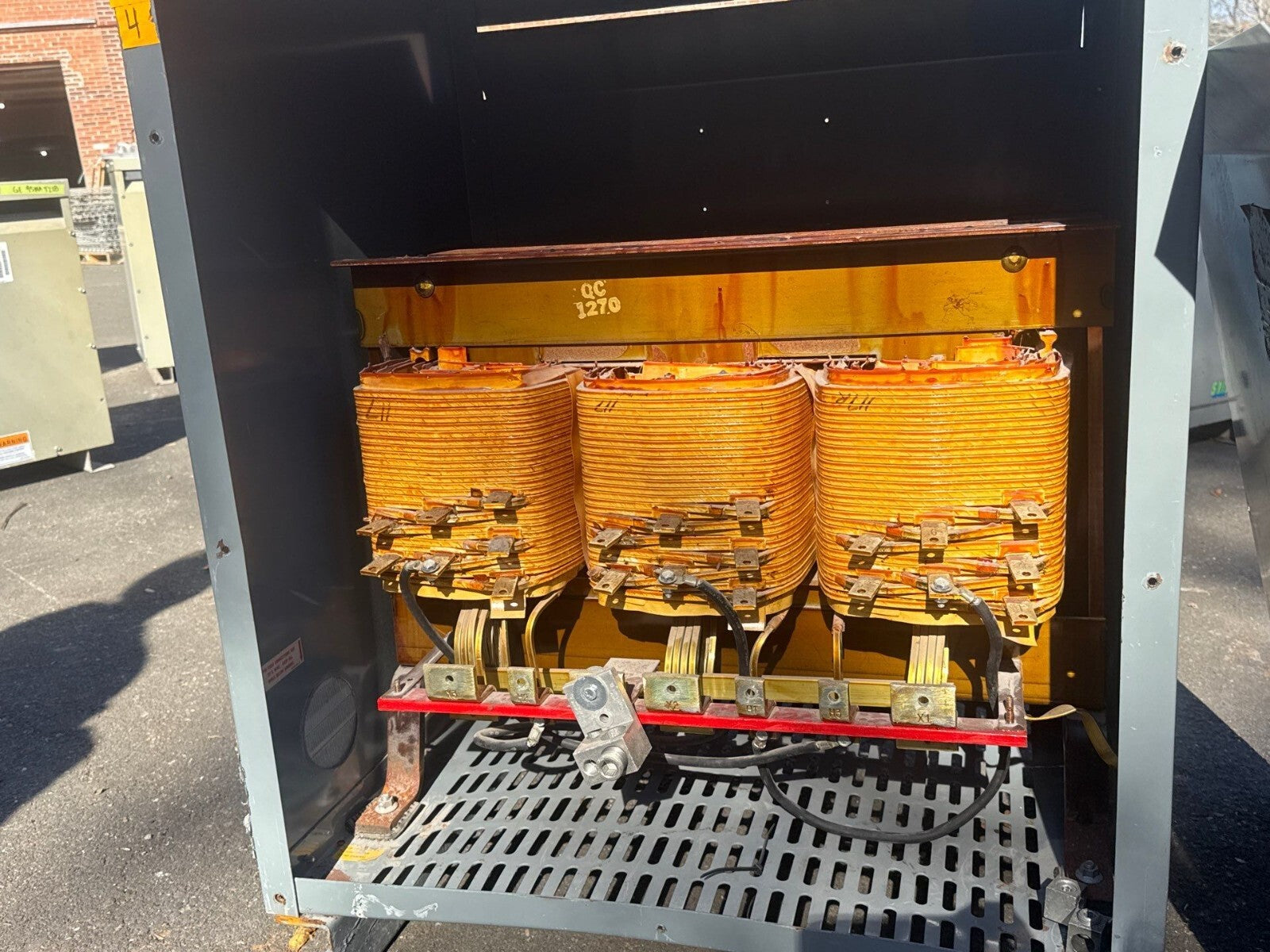 112.5KVA Square D 112T3H Transformer Pri 480V Sec 208/120V 3PH Type 2 Encl Used