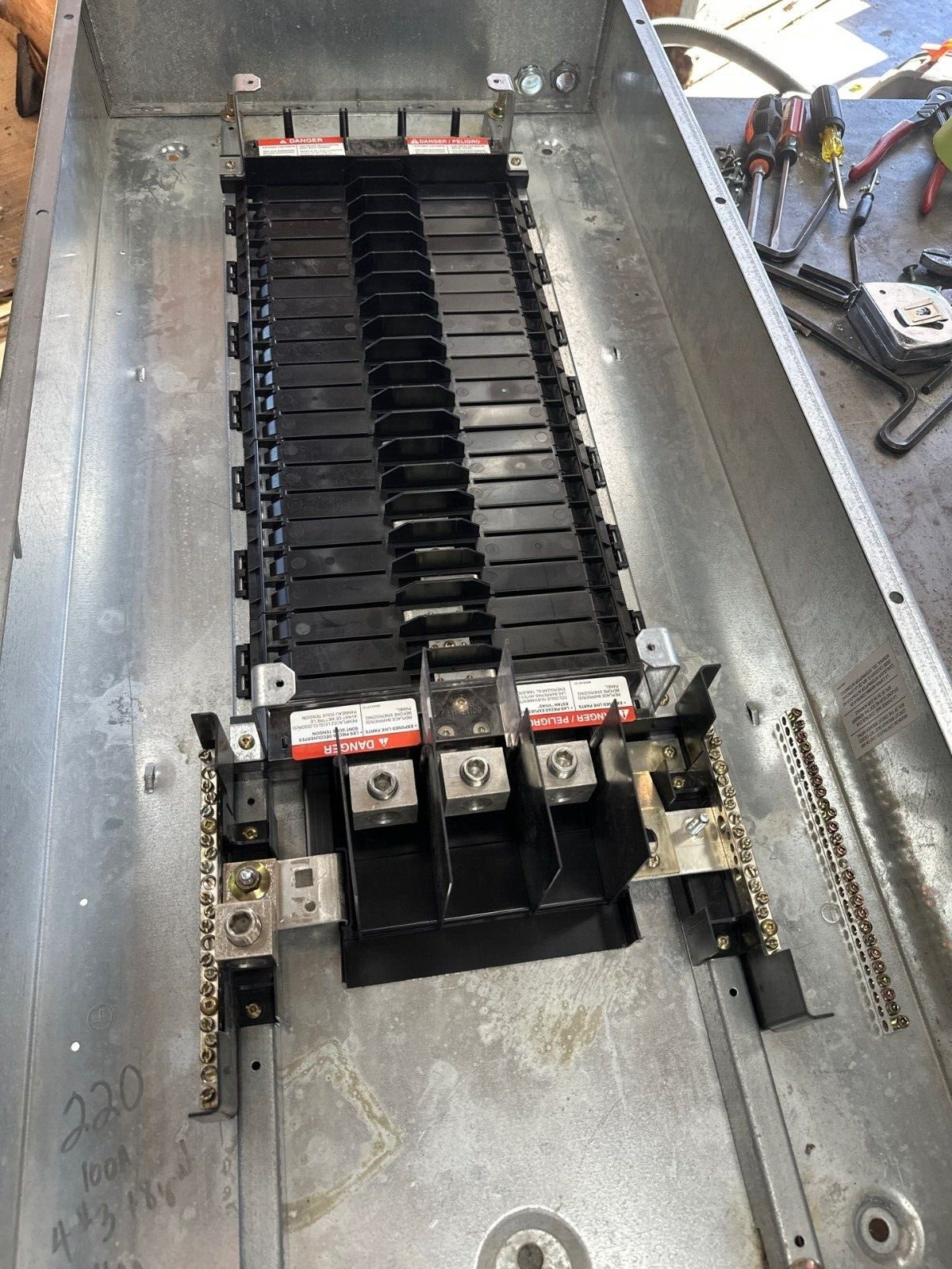 Square D NF Panelboard 250A 600Y/347V 3PH Main Lug MLO Indoor Encl 42 Circuit 4W P340 Used
