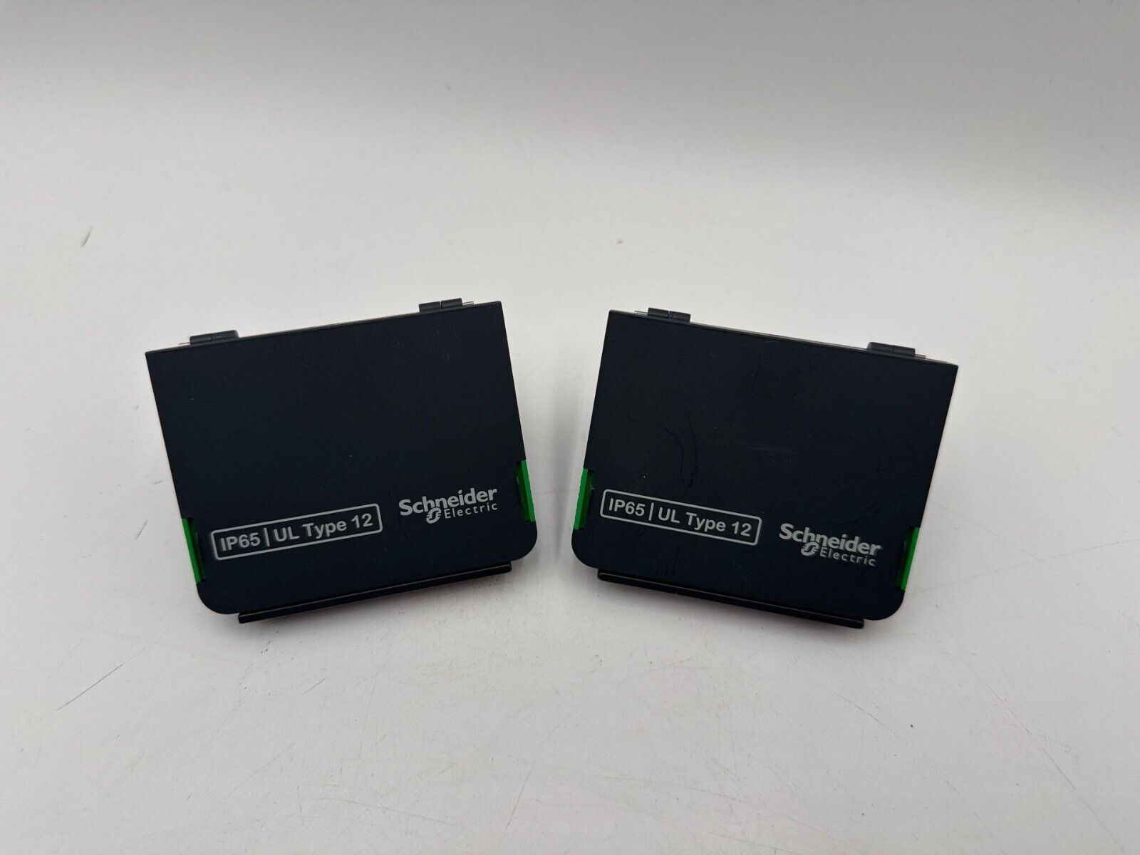 Schneider VW3A1112 Used