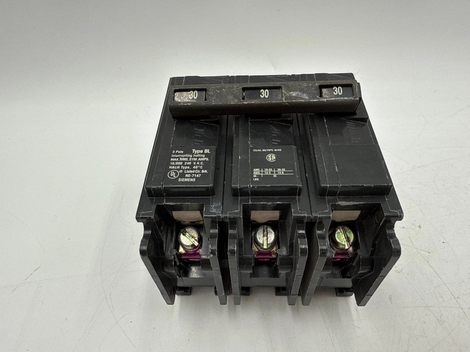 Siemens B330 Circuit Breaker 30A 3P 240V 3PH BL 30 Amp 3 Pole Bolt On Used