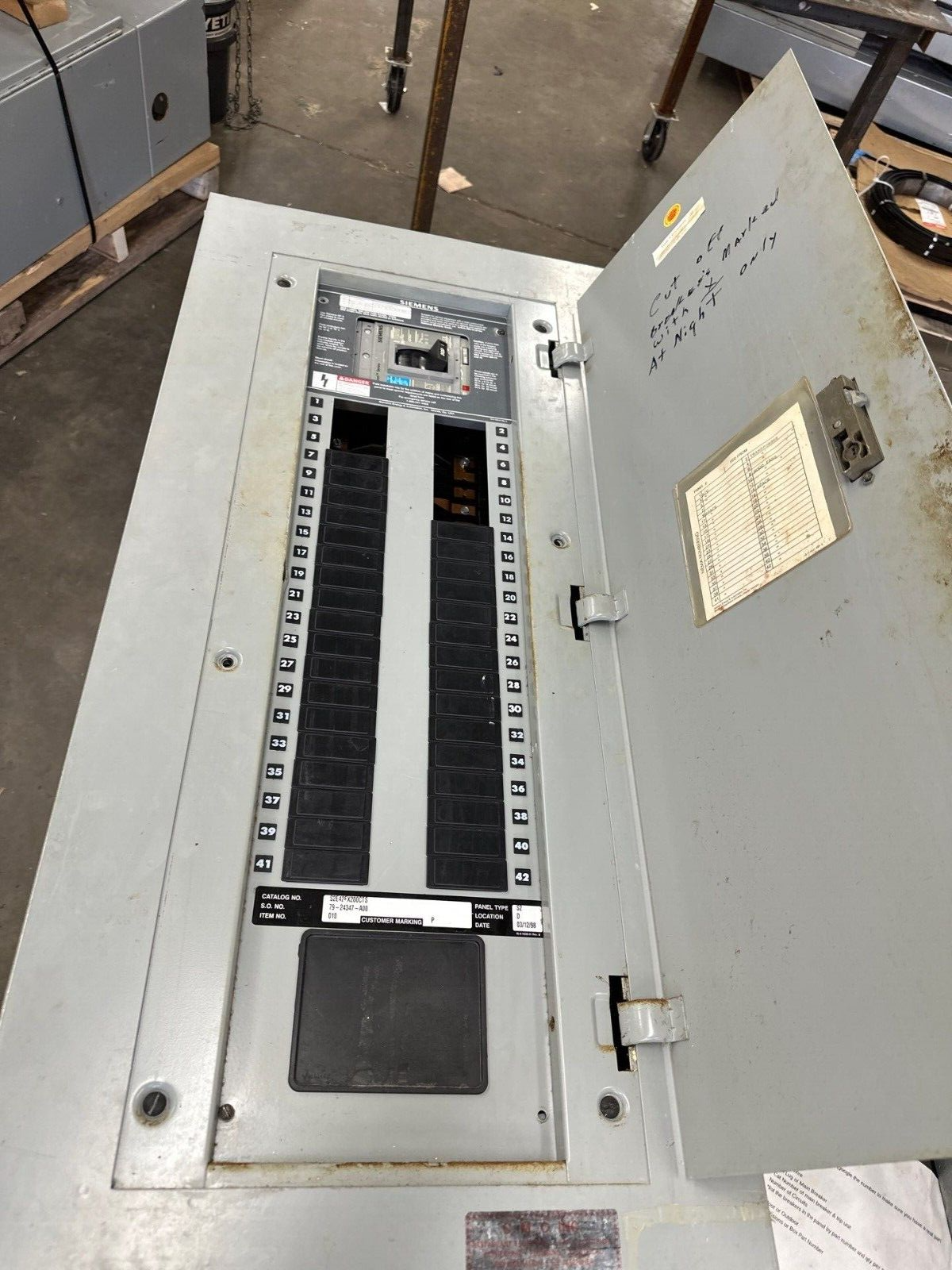 Siemens S2E42FX200CTS S2 Panelboard 250A 480/277V 3PH 4W Indoor Encl FXD63B200 P389 Used