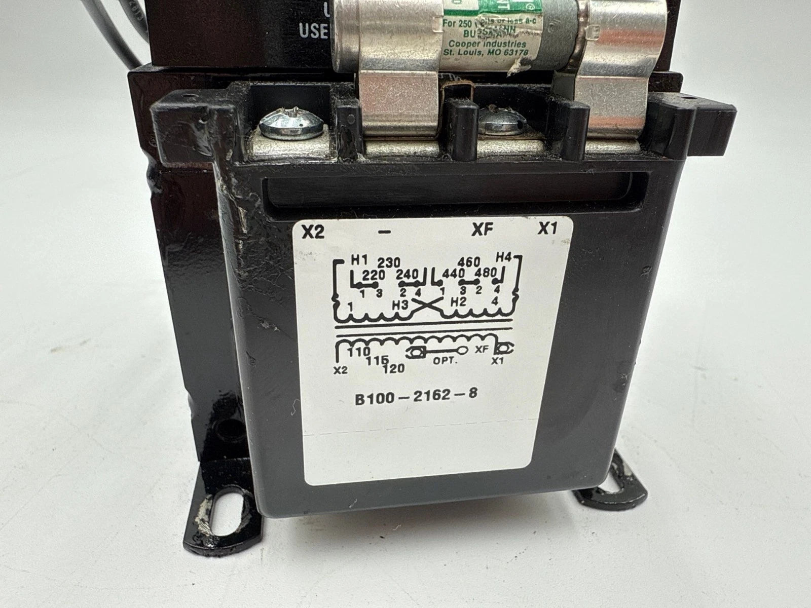 100VA Cutler Hammer C0100E2AFB Control Transformer 50/60Hz 240/480V Pri 120V Sec Used