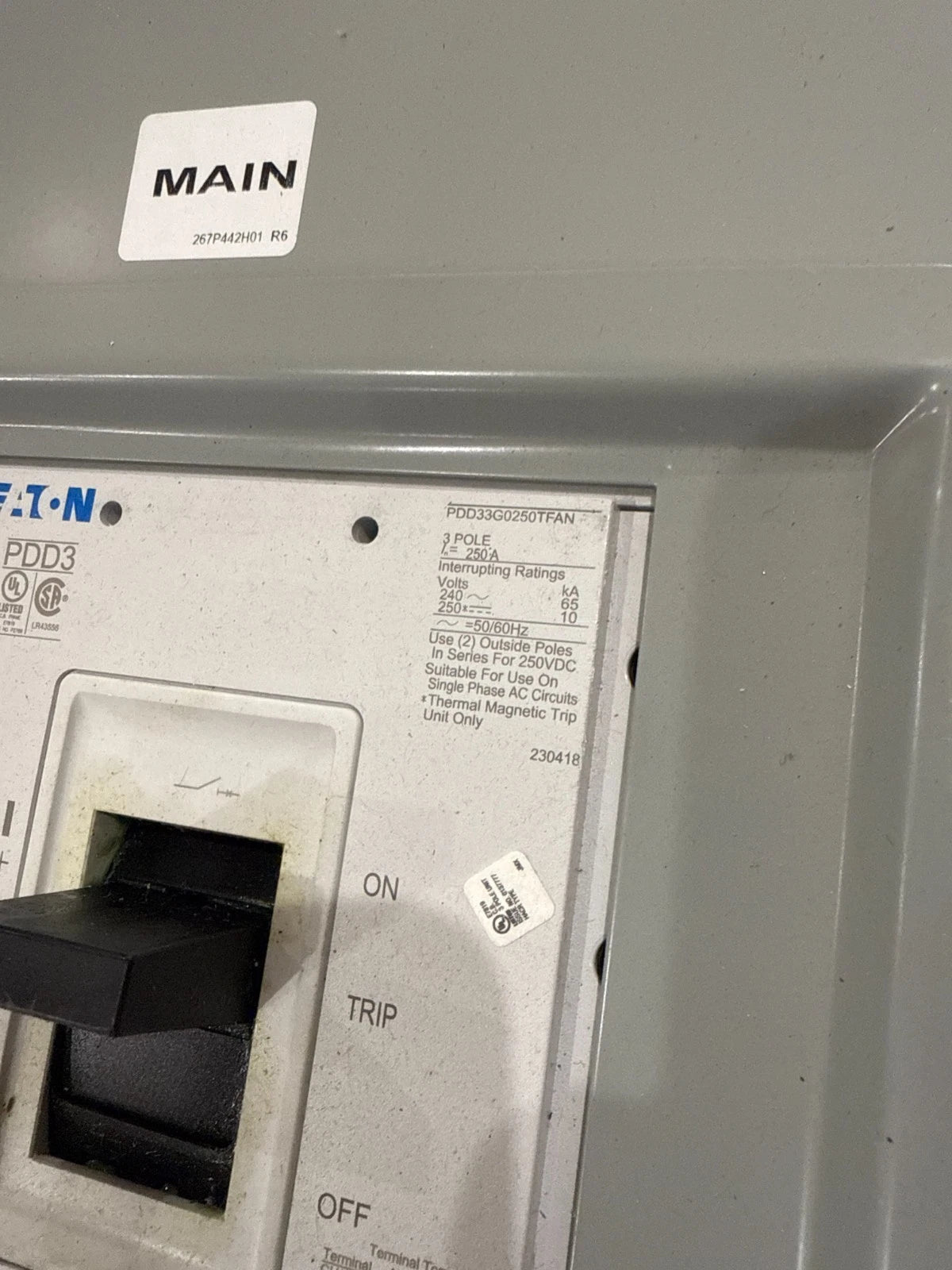 Eaton PRL1X Panelboard 250A 208/120V 3PH 4W 250 Amp Panel MCB 54 Cir PDD33G0250 Used