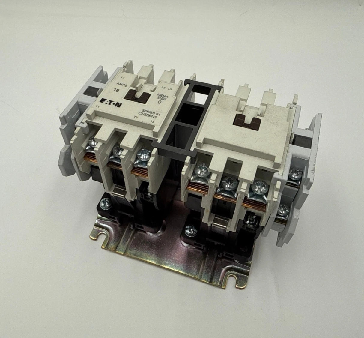 Eaton CN55BN3 Reversing Contactor NEMA Size 0 18A 3P 5HP Coil 110/120V CN55BN3AB Used