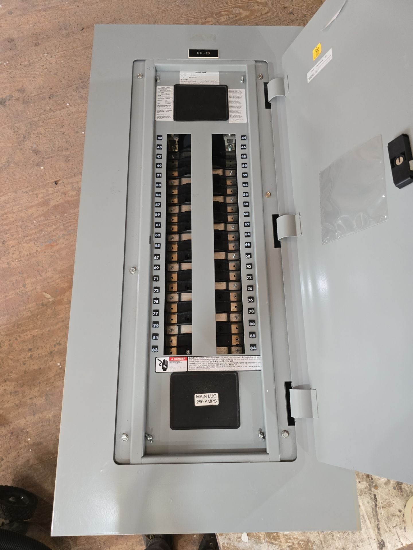 Siemens P1 P1C42ML250ABF Panelboard 250A 208/120V 3PH 4W MLO 42Cir 250 Amp Panel Used