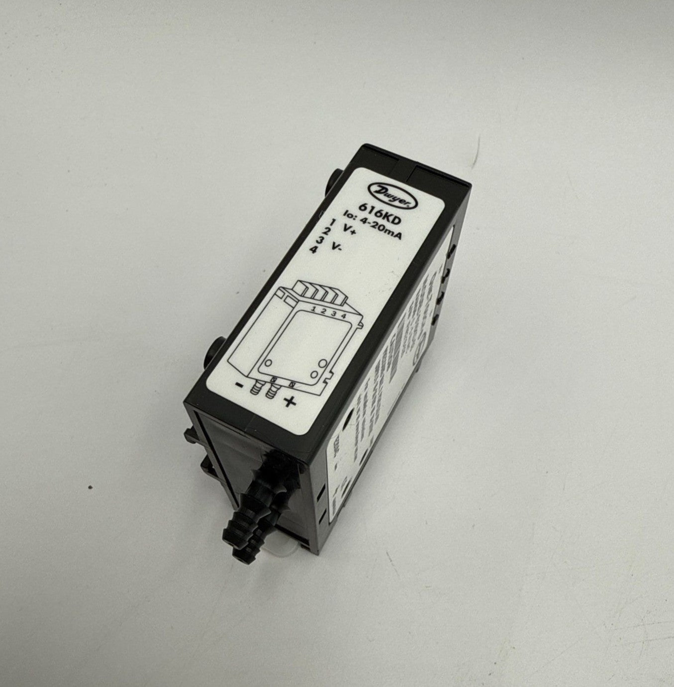 Dwyer 616KD-03 One-Touch Differential Pressure Transmitter 0-5 inwc New