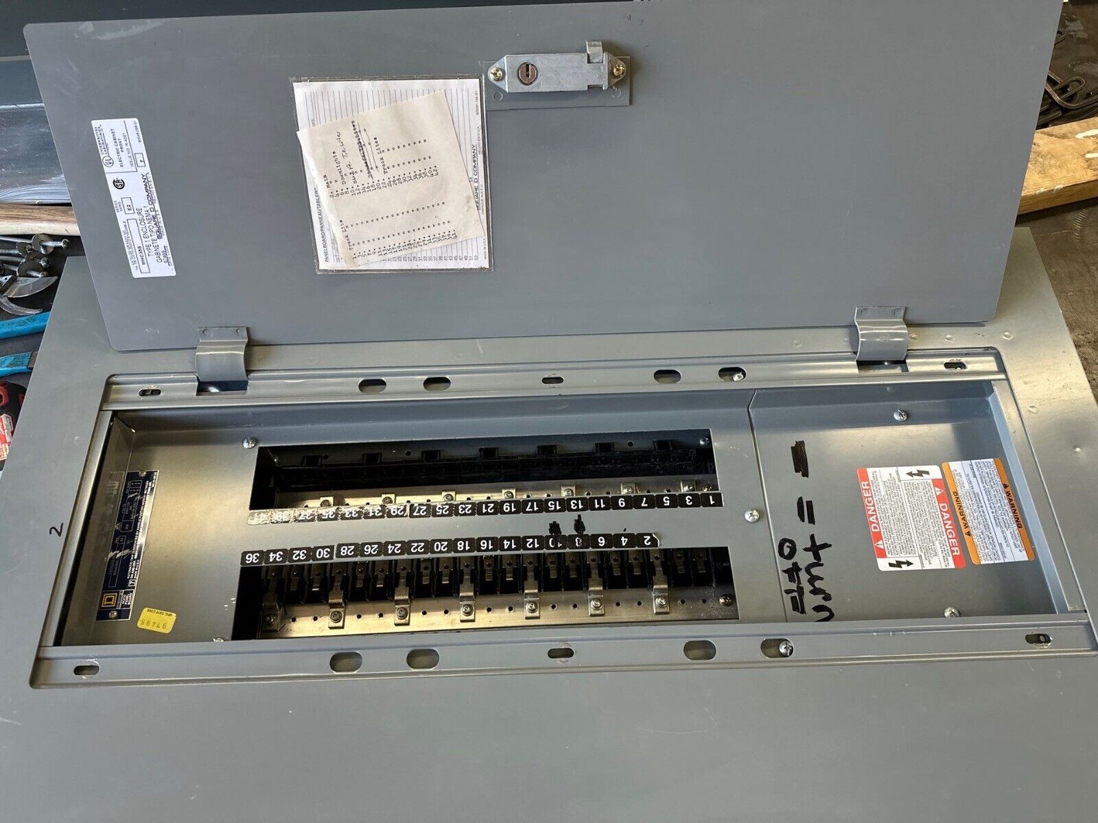 SQUARE D NQOD442L225 NQOD Panelboard 225A 208Y/120V 3P 4W Main Lug MLO MH35 P321 Used