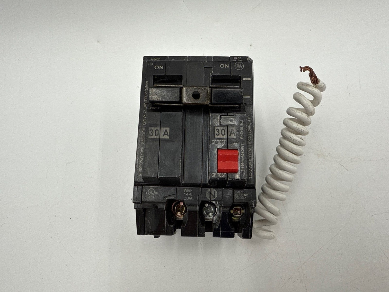 GE THHQB2130GFT Circuit Breaker 30A 2P 240V 22kA THHQB 30 Amp Bolt On GFCI New