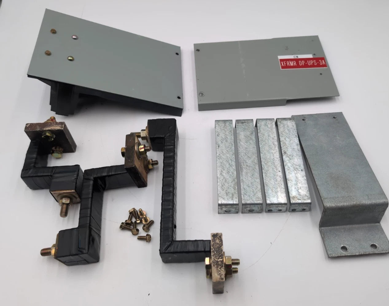 GE ACSMKSG Mounting Strap Kit 250-600A For SCP Plus Panel Frames SGD SGH SGL SGP Used