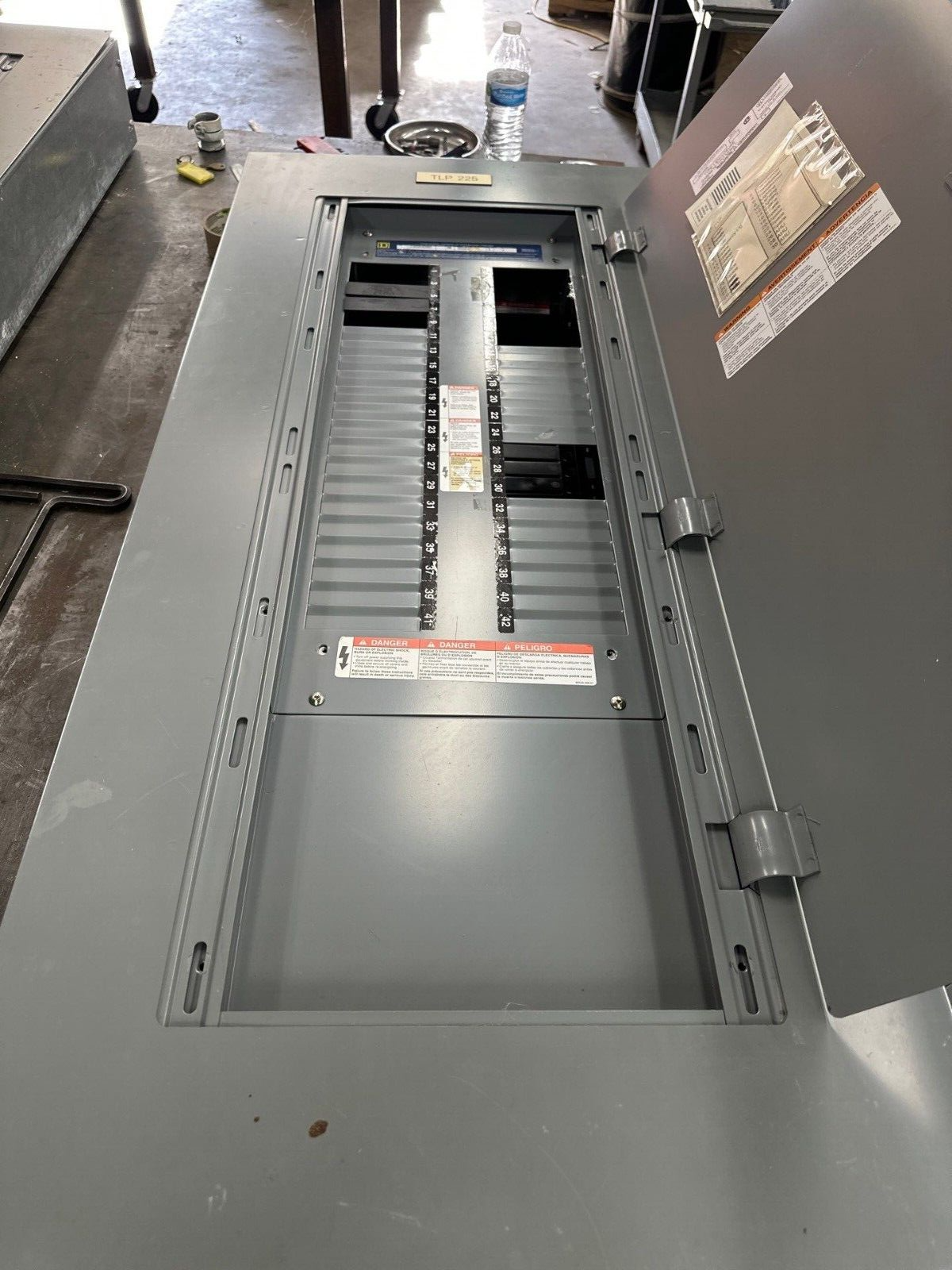 Square D 250A NF Panelboard 240V 600Y/347V 3PH 4W 42 Cir Box MH44 250 Amp P399 Used