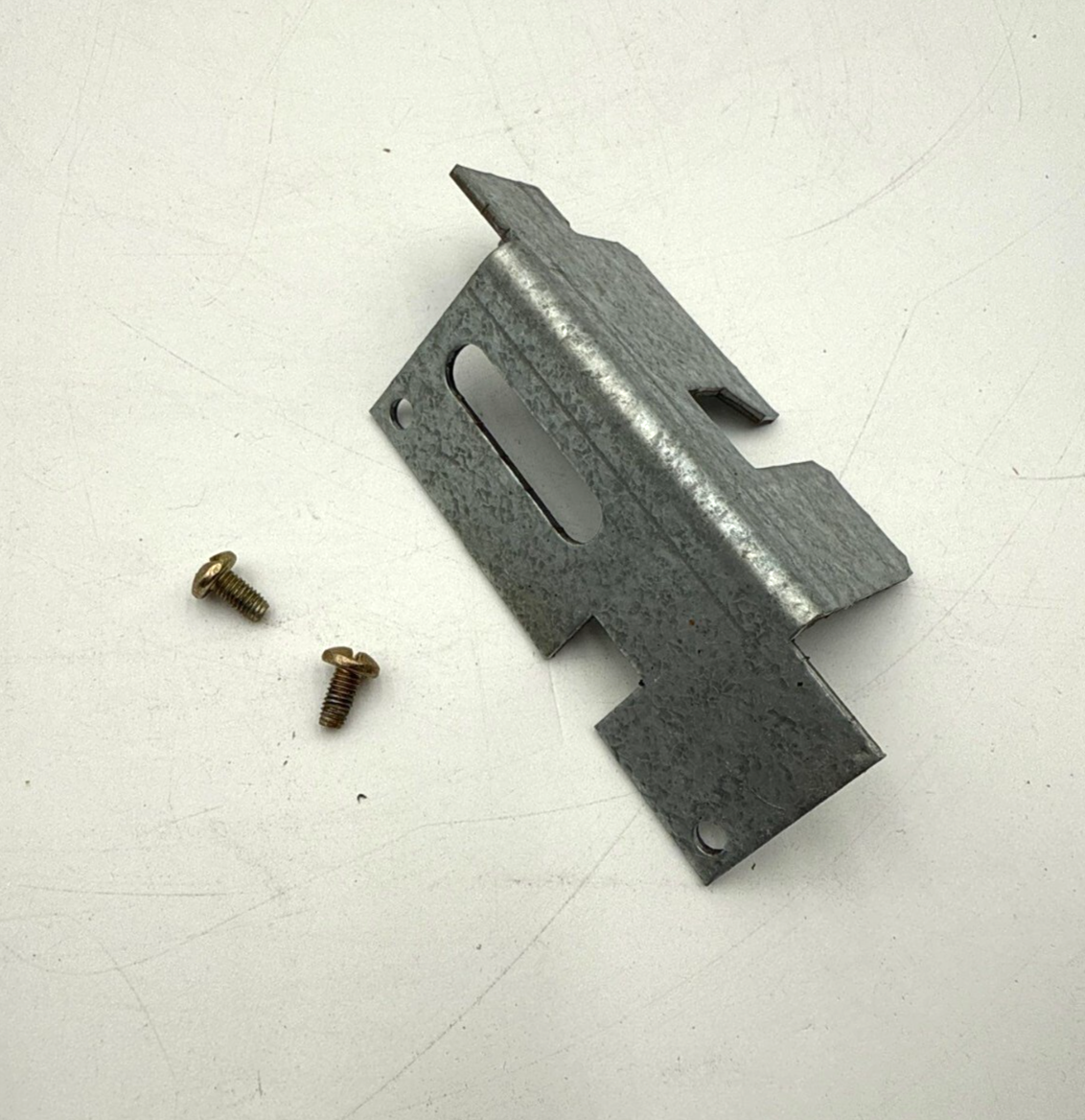 Siemens MCC Breaker Handle Attachment ONLY Model 95 For 25-135-017-553 Used