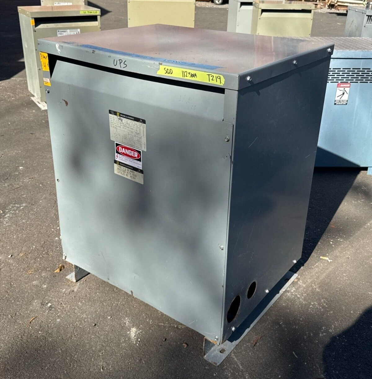112.5KVA Square D 112T3H Transformer Pri 480V Sec 208/120V 3PH Type 2 Encl Used
