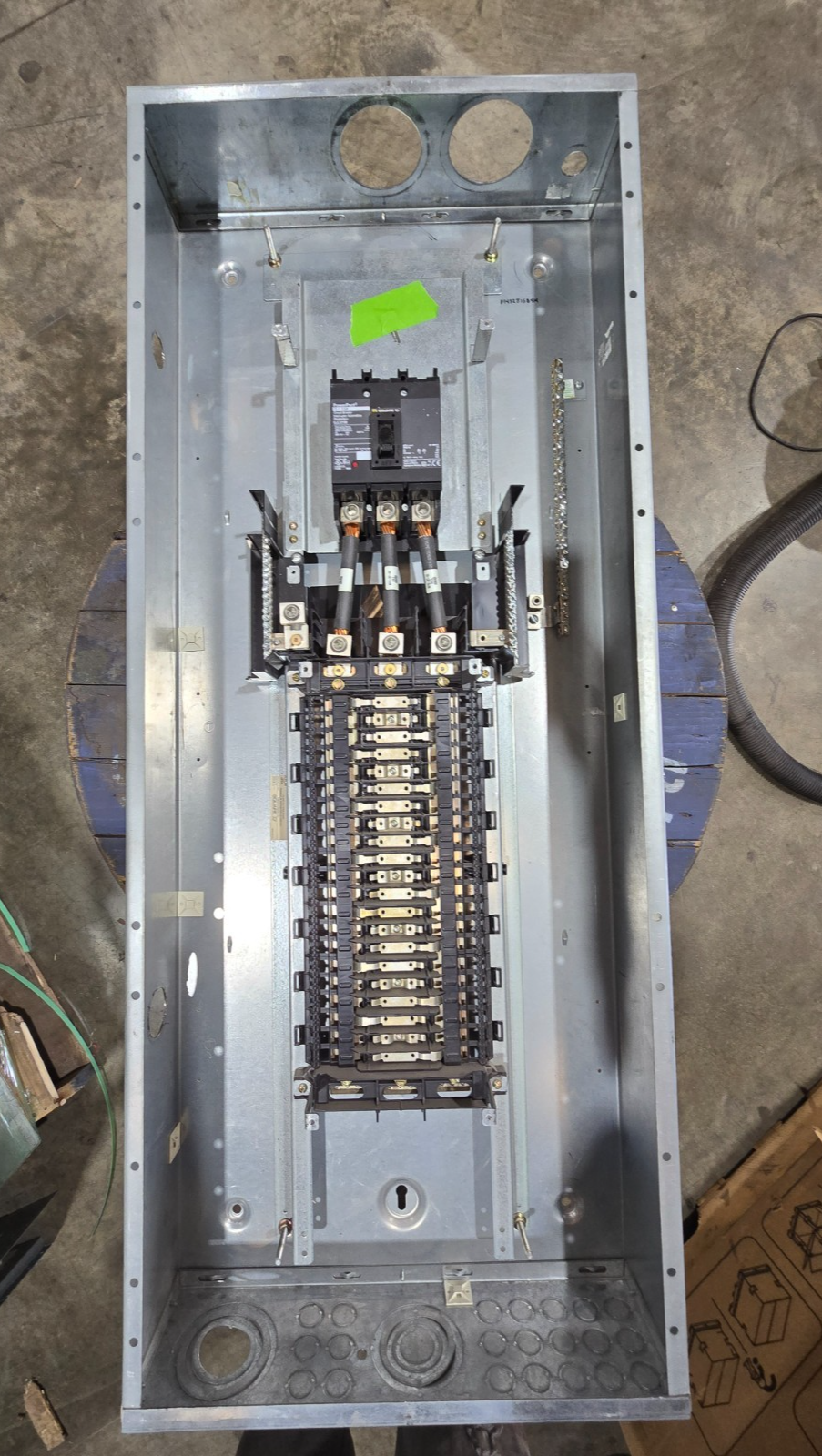 Square D NQ 442L2C Panelboard 225A 240V 3PH 4W 42 Cir MCB Panel Main QJL32150 Used