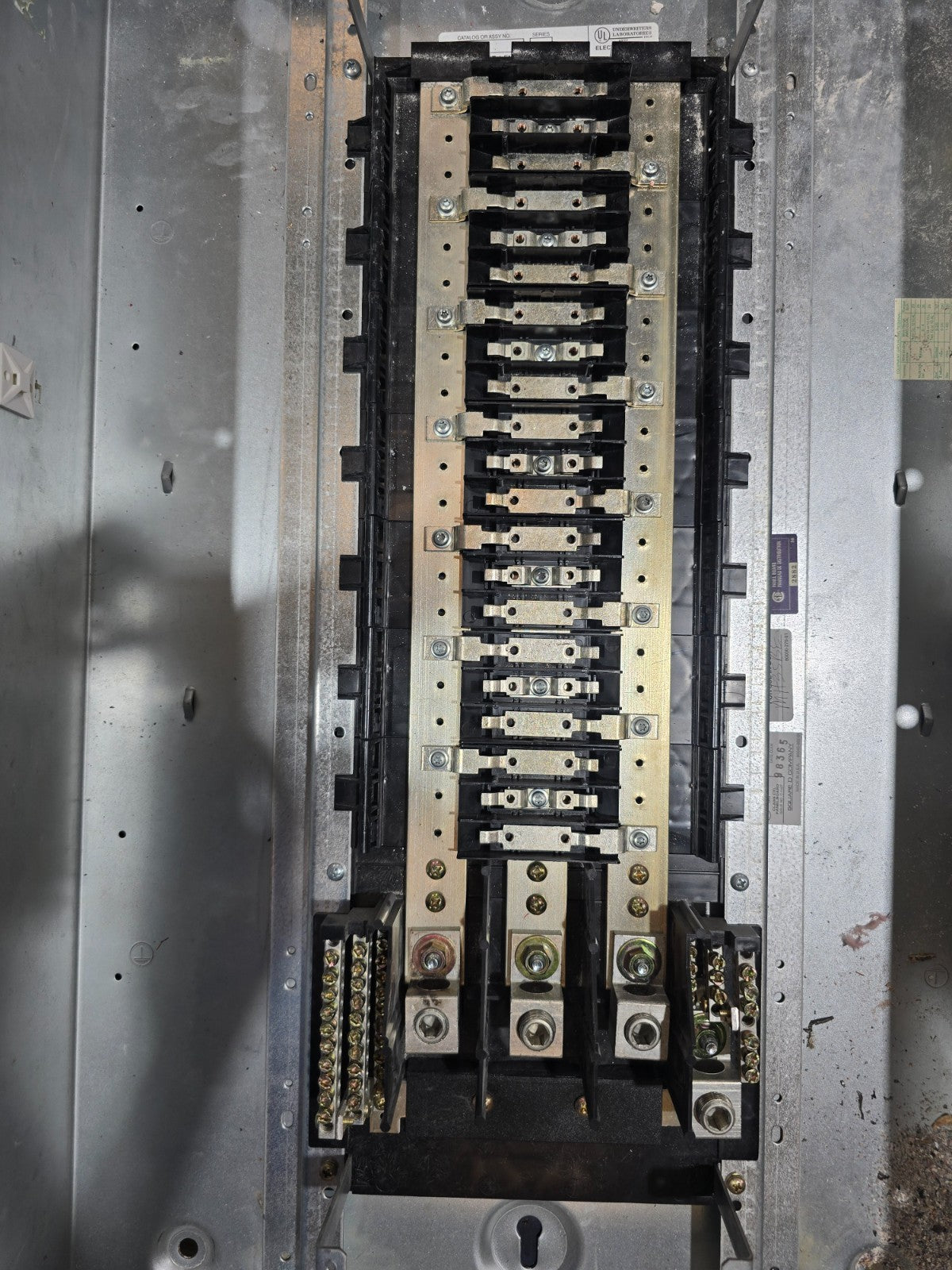 Square D NQOD Panelboard 225A 208/120V 3PH 4W MLO 225 Amp Panel Indoor 42 Cir Used