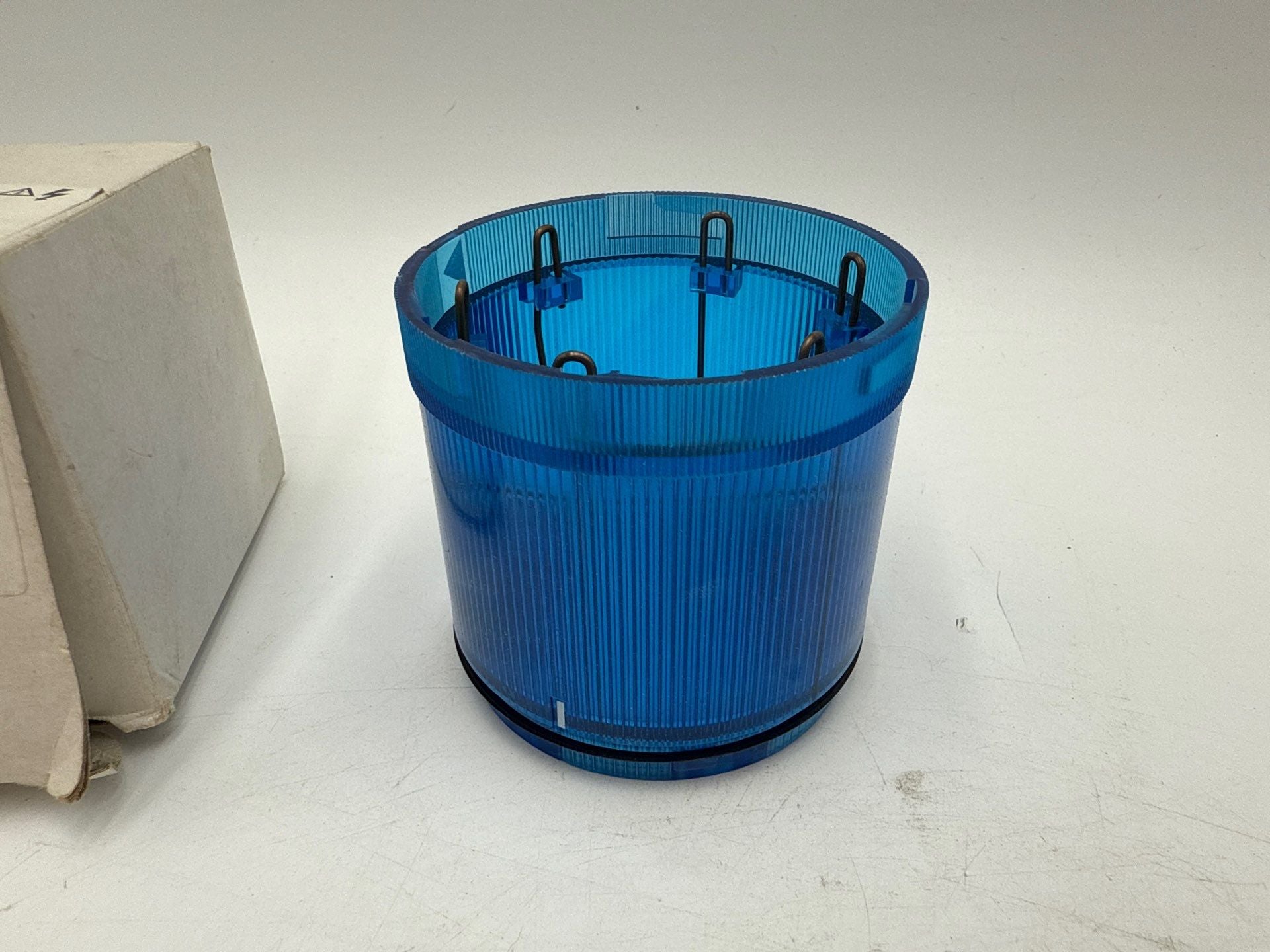 Siemens 8WD4300-1AF Blue Steady Light Element 70mm Dia IP54 BA15d Lamp Base New