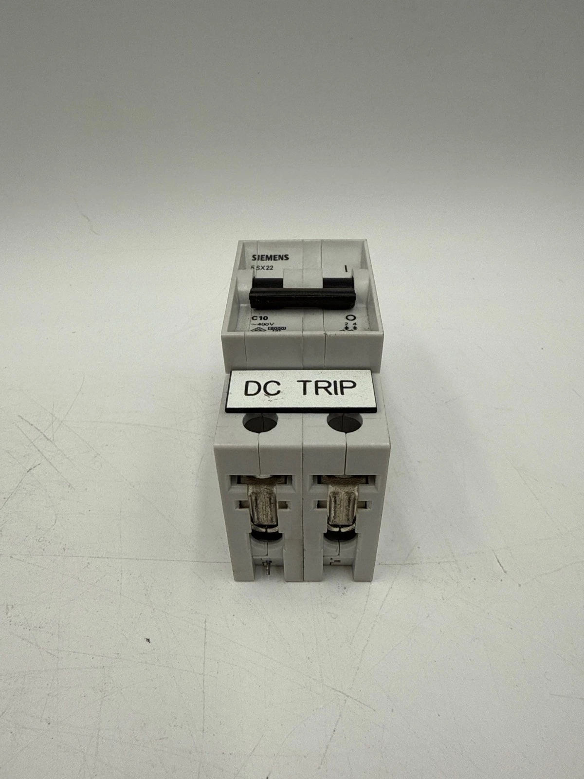 Siemens 5SX22-C10 Circuit Breaker 10A 2P 480V DIN Rail Mount 10 Amp 2 Pole Used