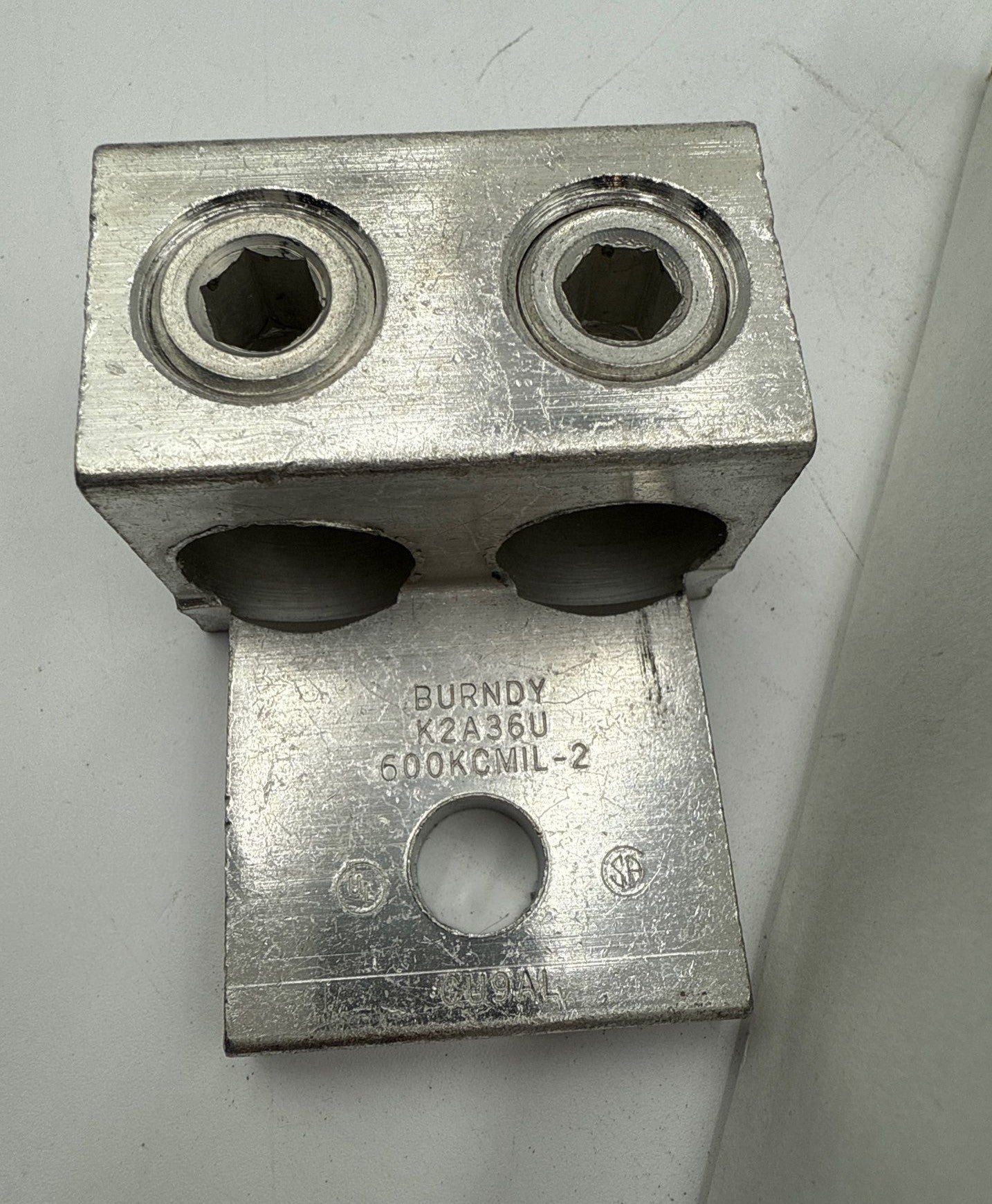 Burndy K2A36U Mechanical Terminal Lug 2 AWG to 600 KCMIL Str 1/2" Stud 3PC New