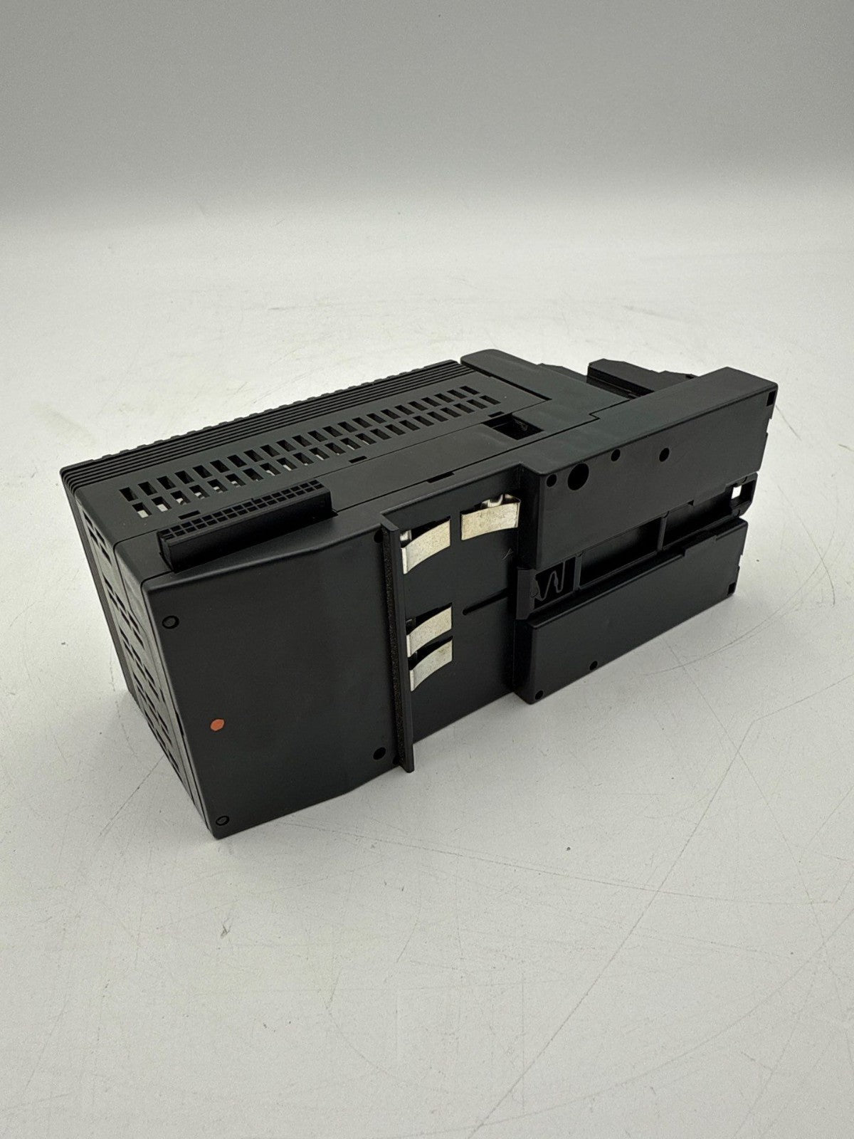 GE Fanuc IC200MDL650G VersaMax Input Module 24VDC 32 Point With Base Used