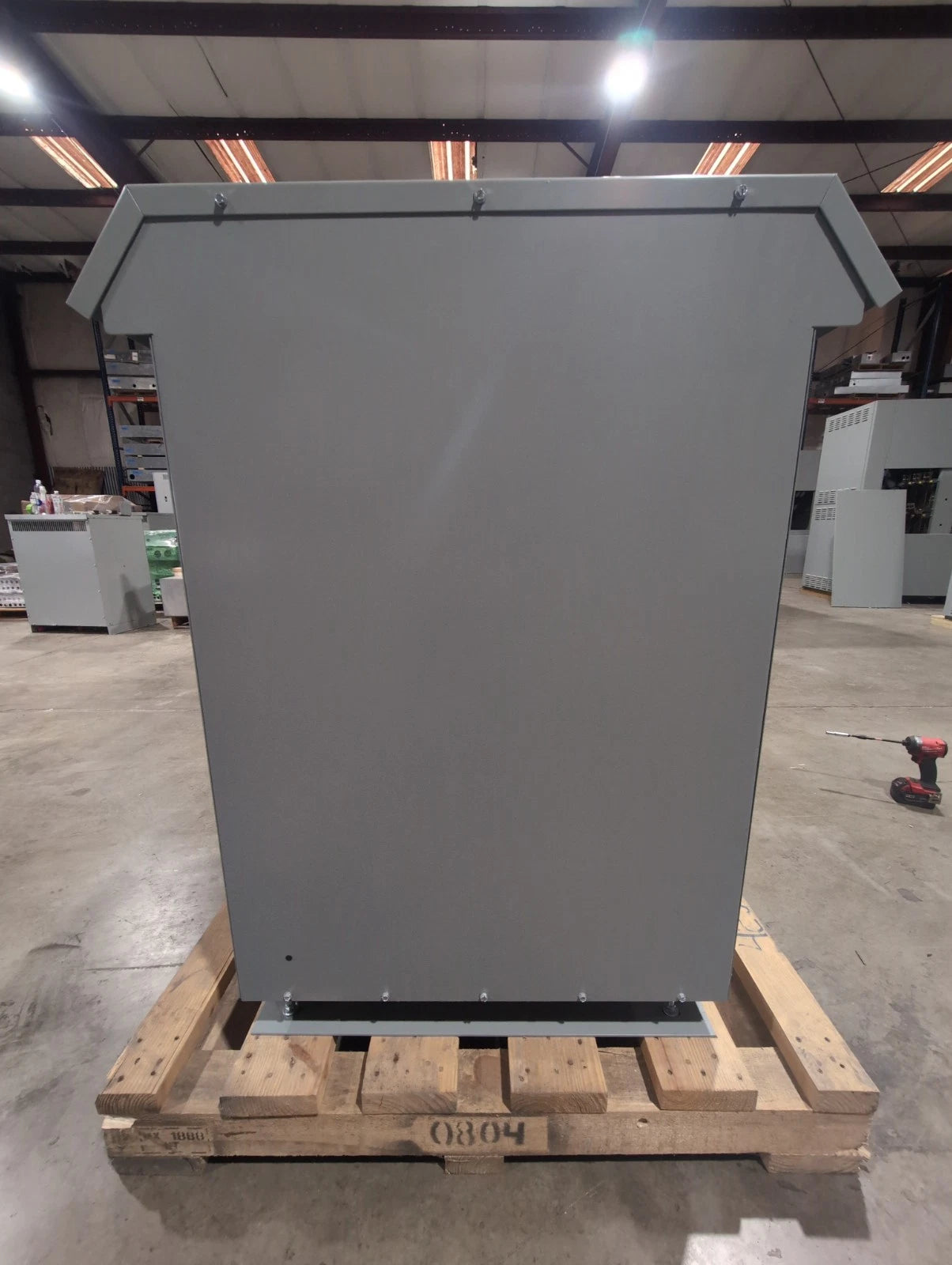 225KVA Siemens 3F5Y225D16 Transformer Pri 480V Sec 480/277V 3PH Outdoor 3R Encl New