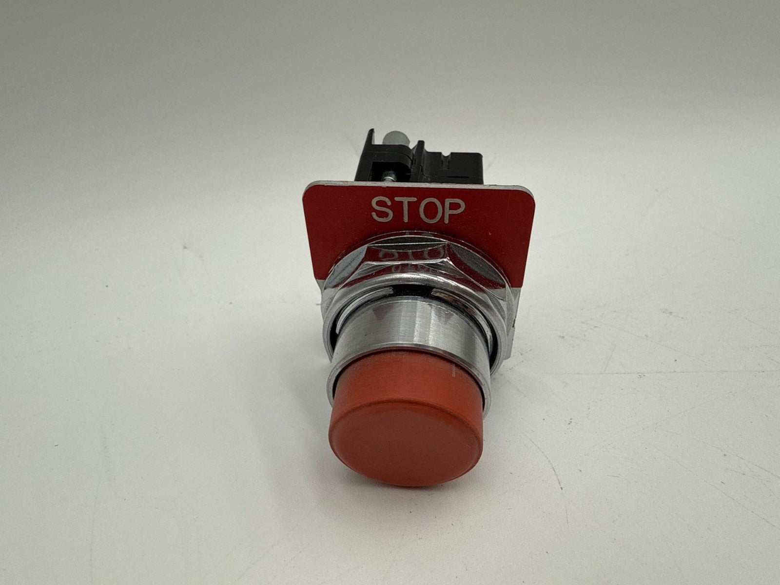 11PC Cutler Hammer 10250T 91000T Push Button Red Stop 600V Control Panel Equip Used