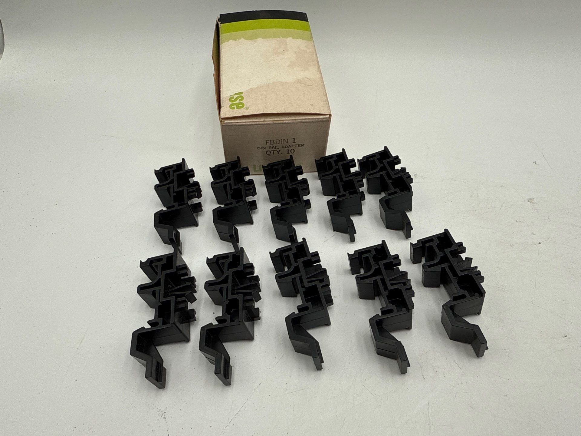 Littelfuse FBDIN1 Din Rail Adapter For 30A Midget Fuse Class CC and G Block New