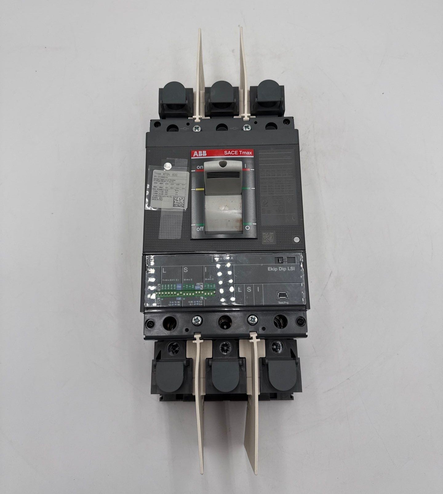 ABB XT5N 600 Tmax XT5NU360BFFF000XXX Circuit Breaker 600A 3P 600V Ekip Dip LSI New