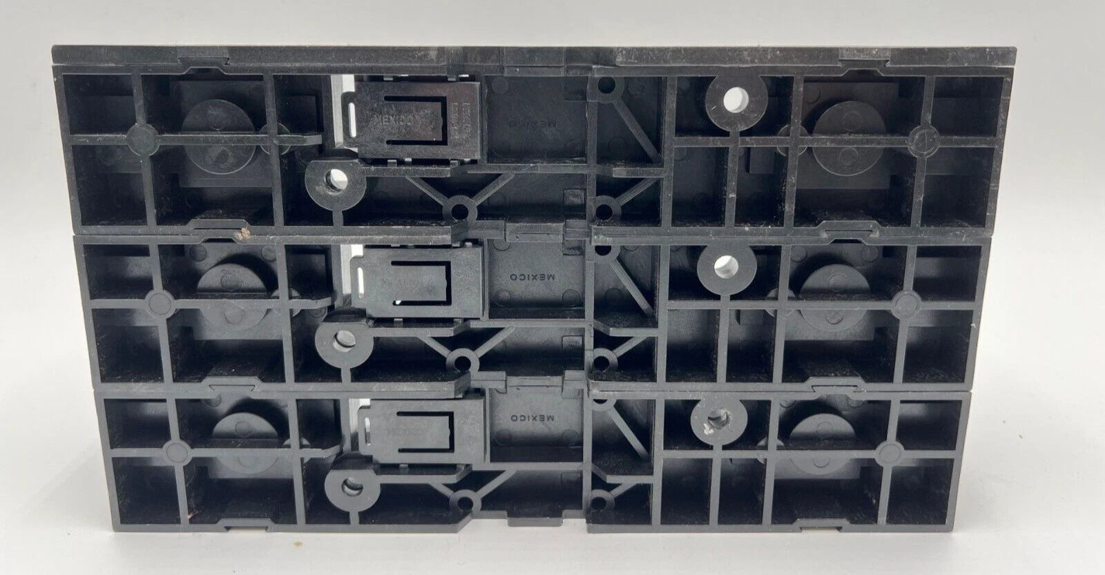 Ferraz Shawmut 61038R 100A 600V 3P Class R Fuse Holder Terminal Block Used Used