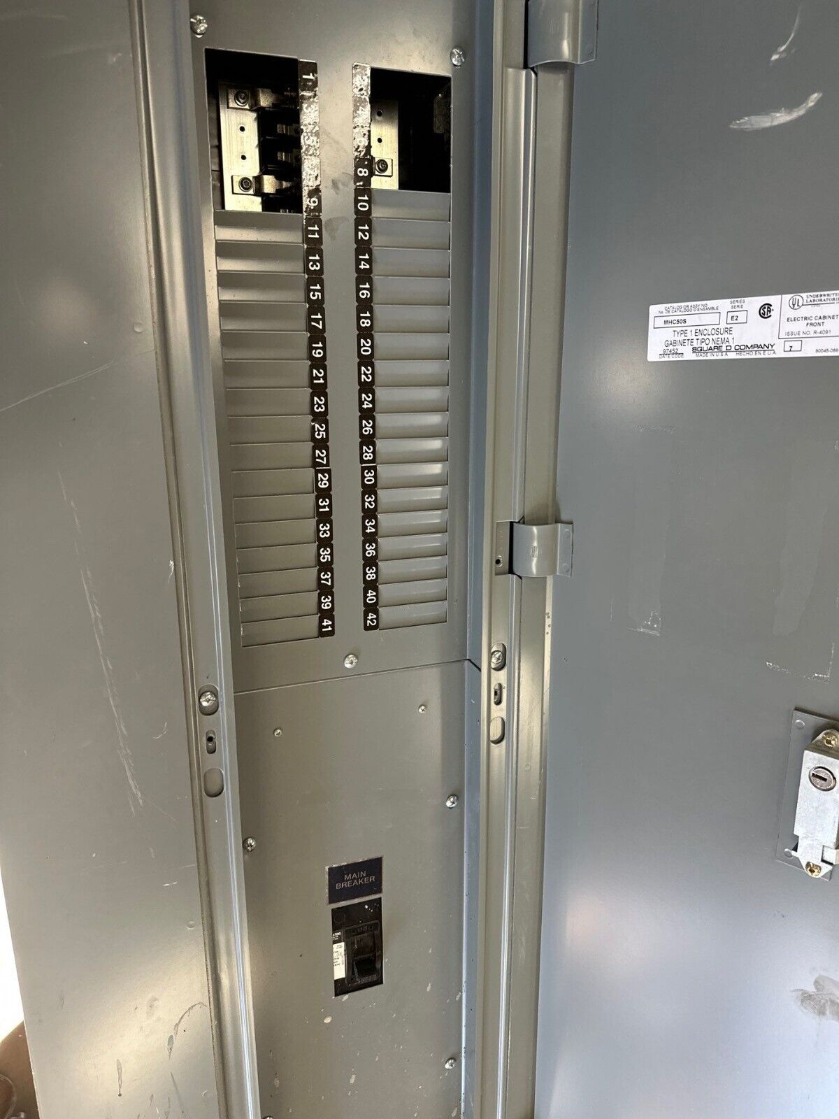 Square D NQOD442M225 NQOD Panelboard 225A 208Y/120V 3PH 4W Indoor Encl MCB 42Cir P338 Used