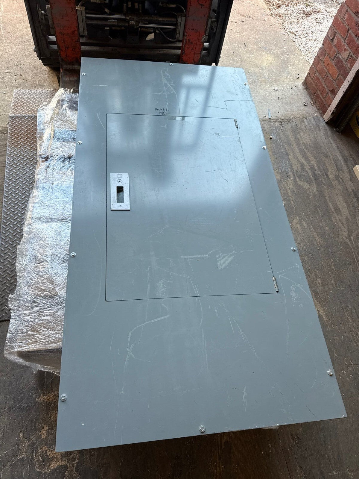 Square D I-Line Circuit Breaker 400A 480/277V 3PH 4W 18 Space MCB Main LA36400 Used