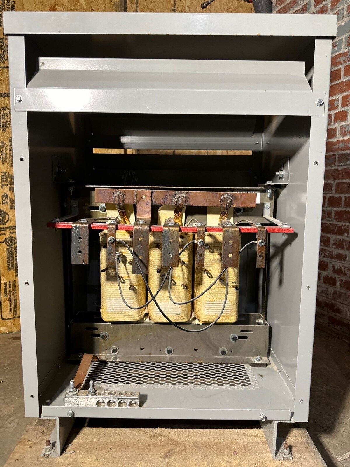 Eaton V48M28F3016CU Used