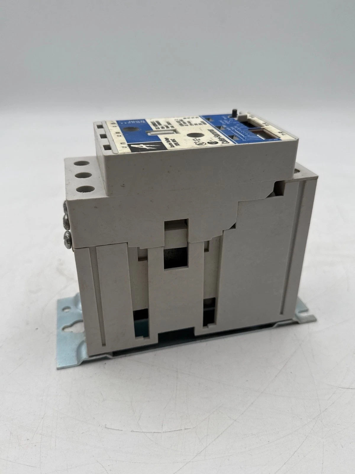 Cutler Hammer W200M2CFC Motor Starter NEMA Size 2 Control 120V 45A 3P 600V 3PH Used