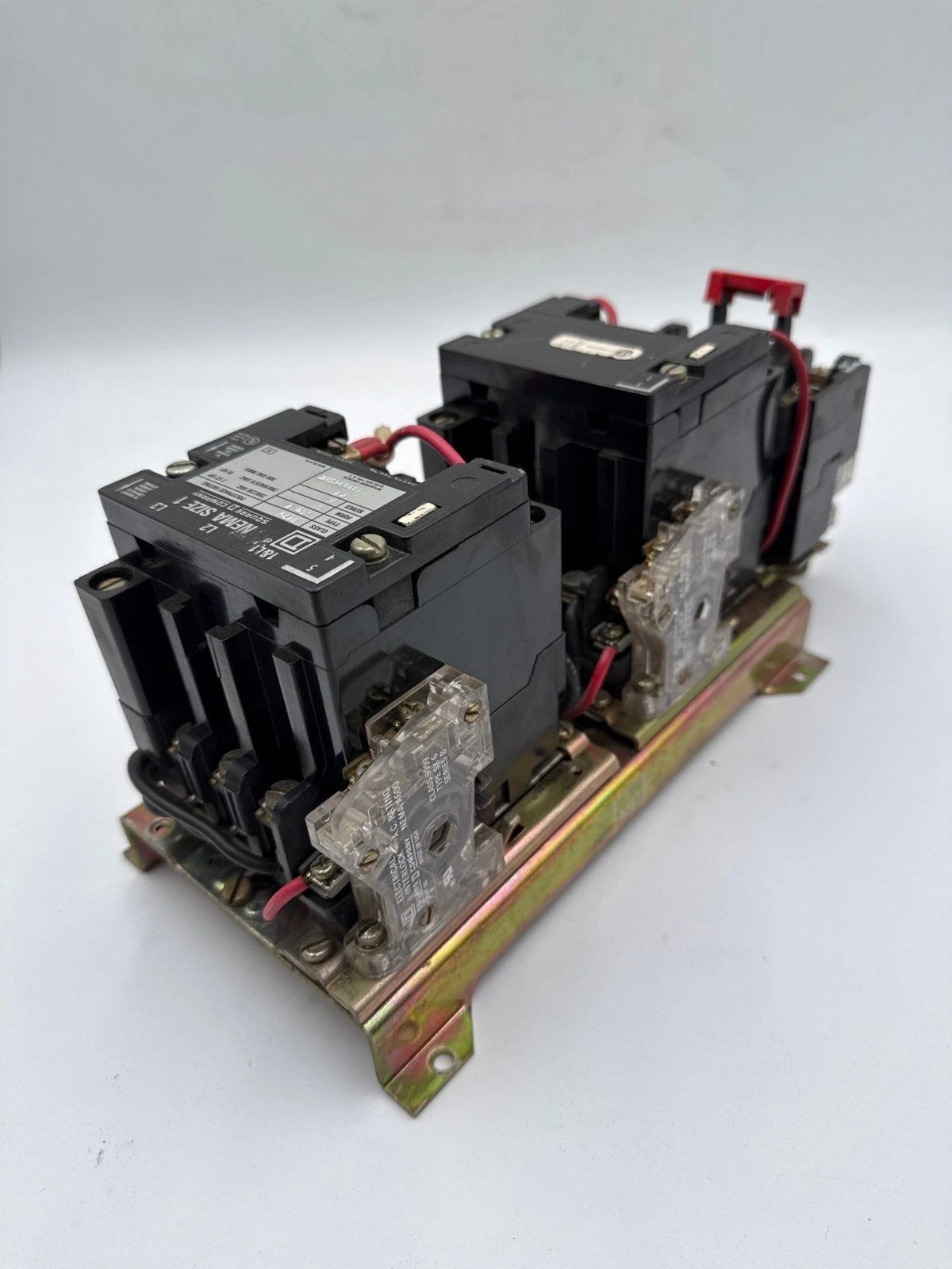 Square D 8736SC07 NEMA Size 1 Reversing Starter Coil 110/120V 27A 3P 600V 10HP Used