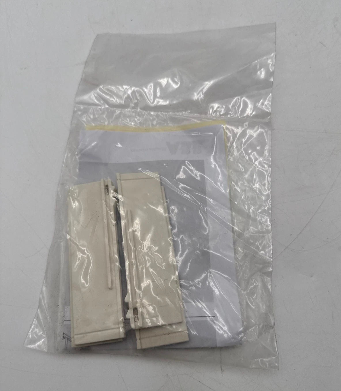 ABB 1SDA107805R1 Kit Partitions Div. Phase Low for 3 Pole H=25mm XT5 UL 4PCS New