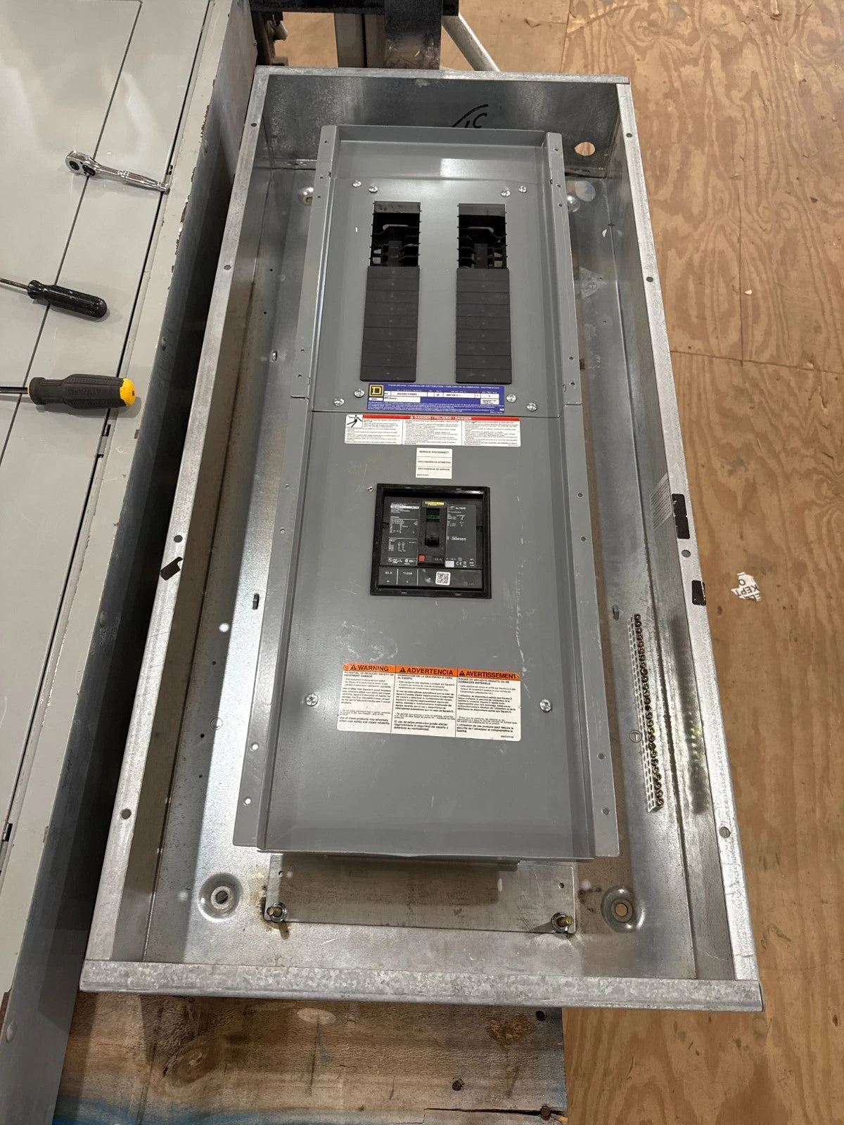 Square D NQ Panelboard 60A 208/120V 3PH 4W MCB Panel 60 Amp 30 Cir HDP36060 Used