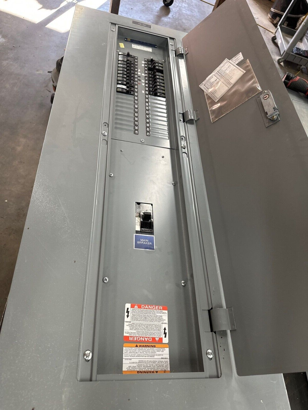 Square D NQOD442M225 Panelboard 225A 208/120V 3PH Indoor Encl 42 Cir 225 Amp MCB P385 Used