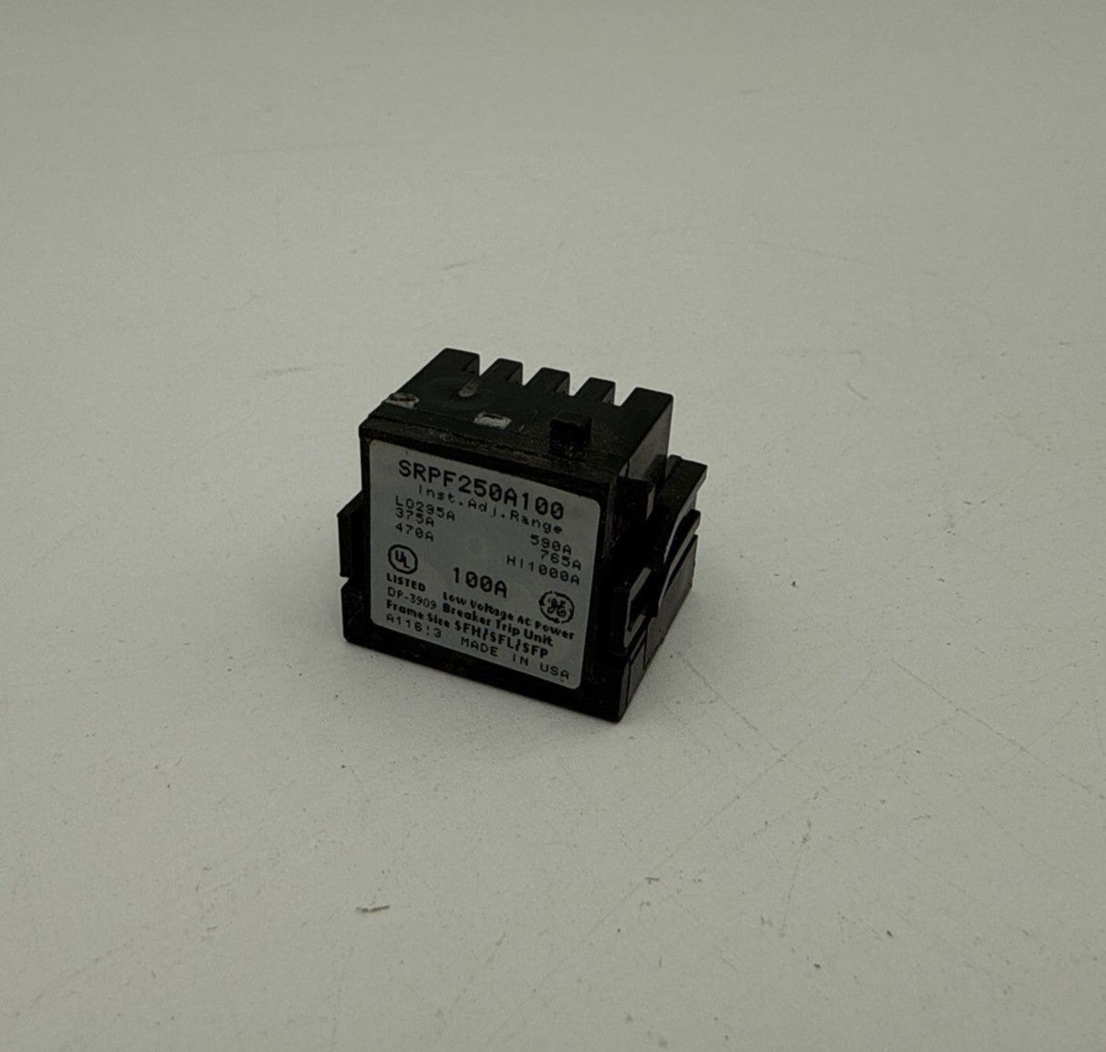GE SRPF250A100 Rating Plug 100A SRPF250 100 Amp Frame SFDA SFHA SFLA SFPA Used
