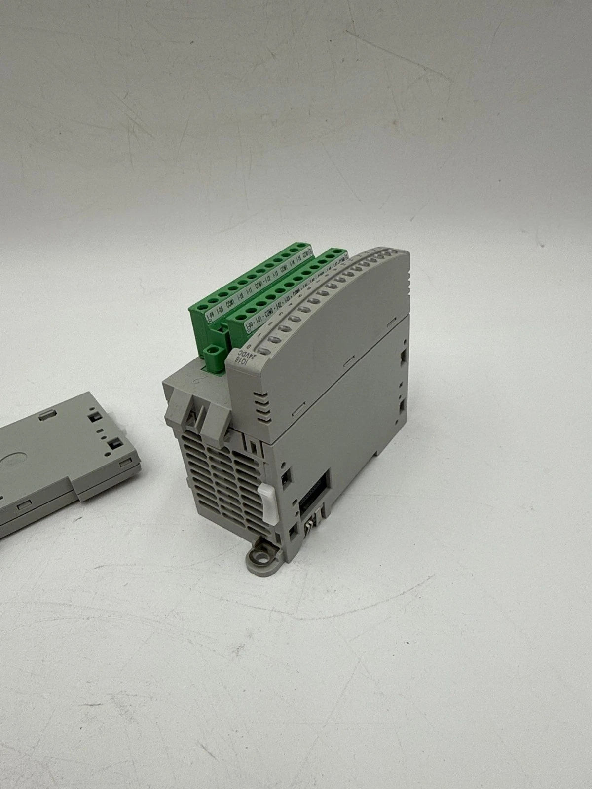 Allen-Bradley 2085-IQ16 Micro800 16 Point Digital Input Module 2085IQ16 2085-ECR Used