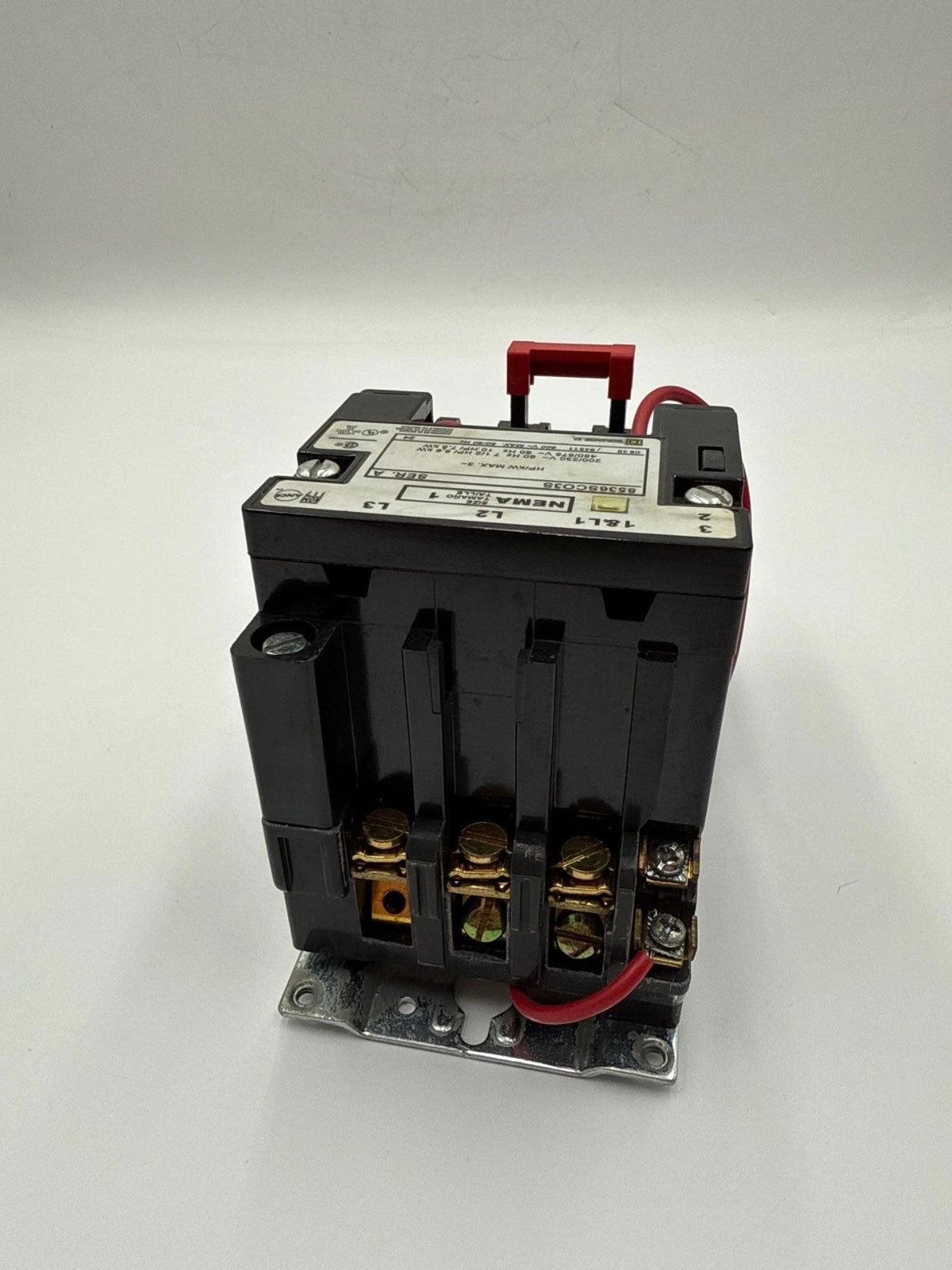 Square D 8536SCO3S Starter Size 1 30A 3P 600V 10HP Coil 24VDC 8536SCO3SV01 Used