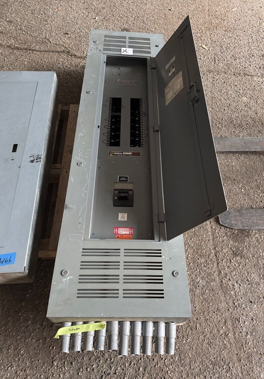 Square D NQOD Panelboard 500A 208/120V 3PH 4W 42 Cir Indoor Encl MCB MAP36500 P629 Used