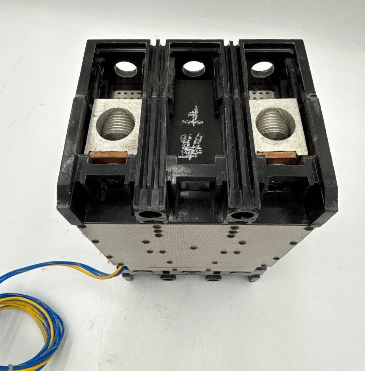 Square D KAL261501212 Circuit Breaker 150A 2P 600V KAL 150 Amp Aux Switch 11A Used