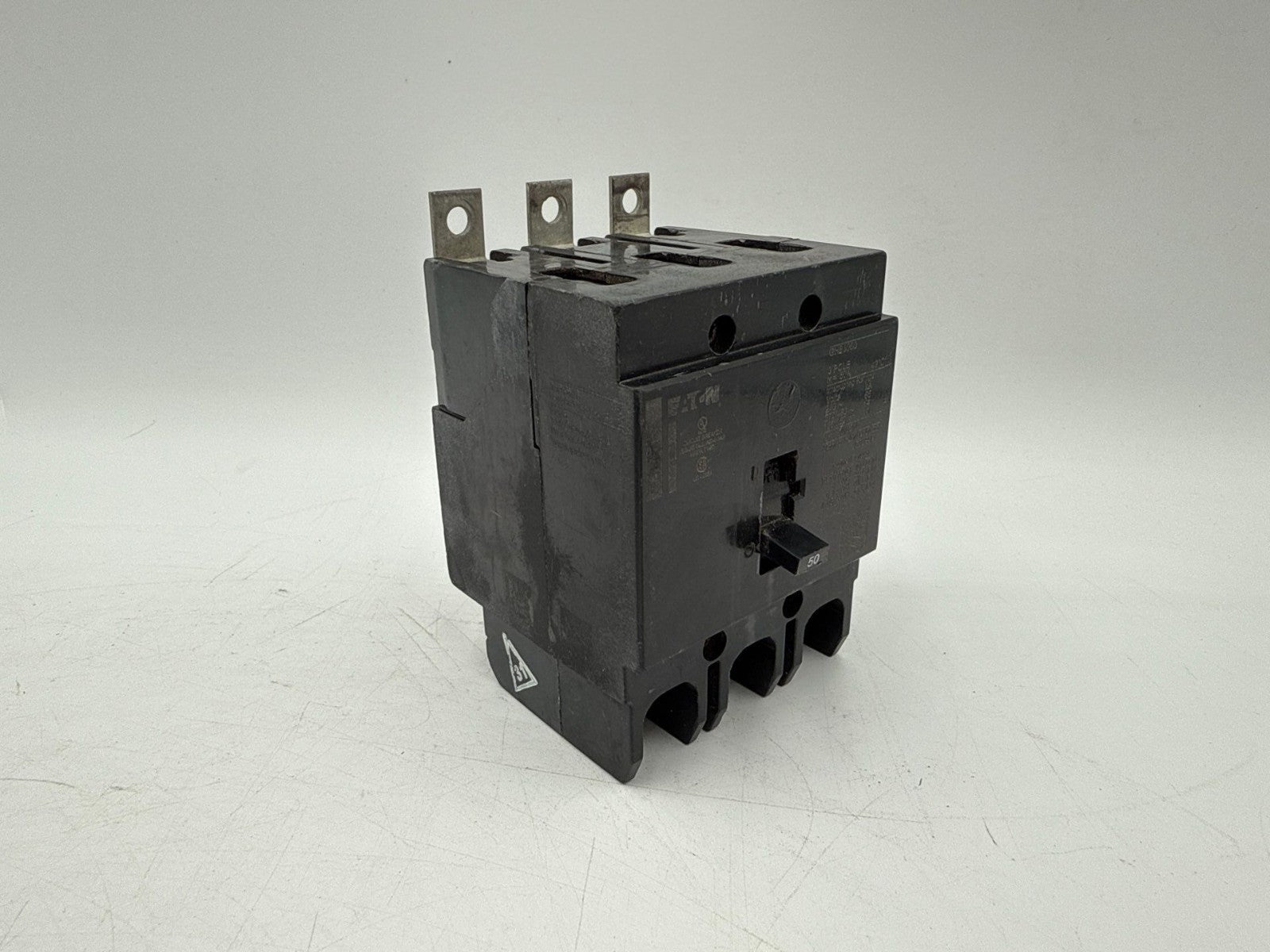 Eaton GHB3050 Circuit Breaker 50A 3P 480/277V 3PH GHB 50 Amp 3 Pole Bolt On