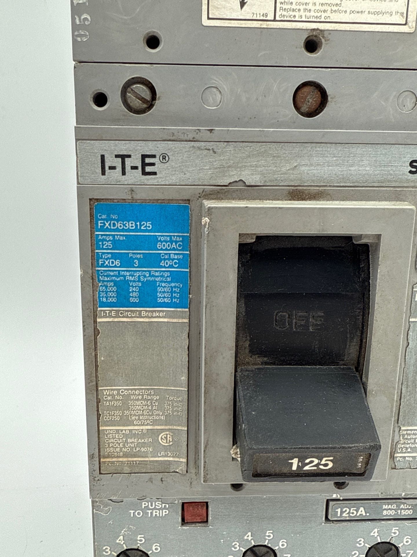 Siemens FXD63B125 Circuit Breaker 125A 3P 600V FXD6 125 Amp 3 Pole Used