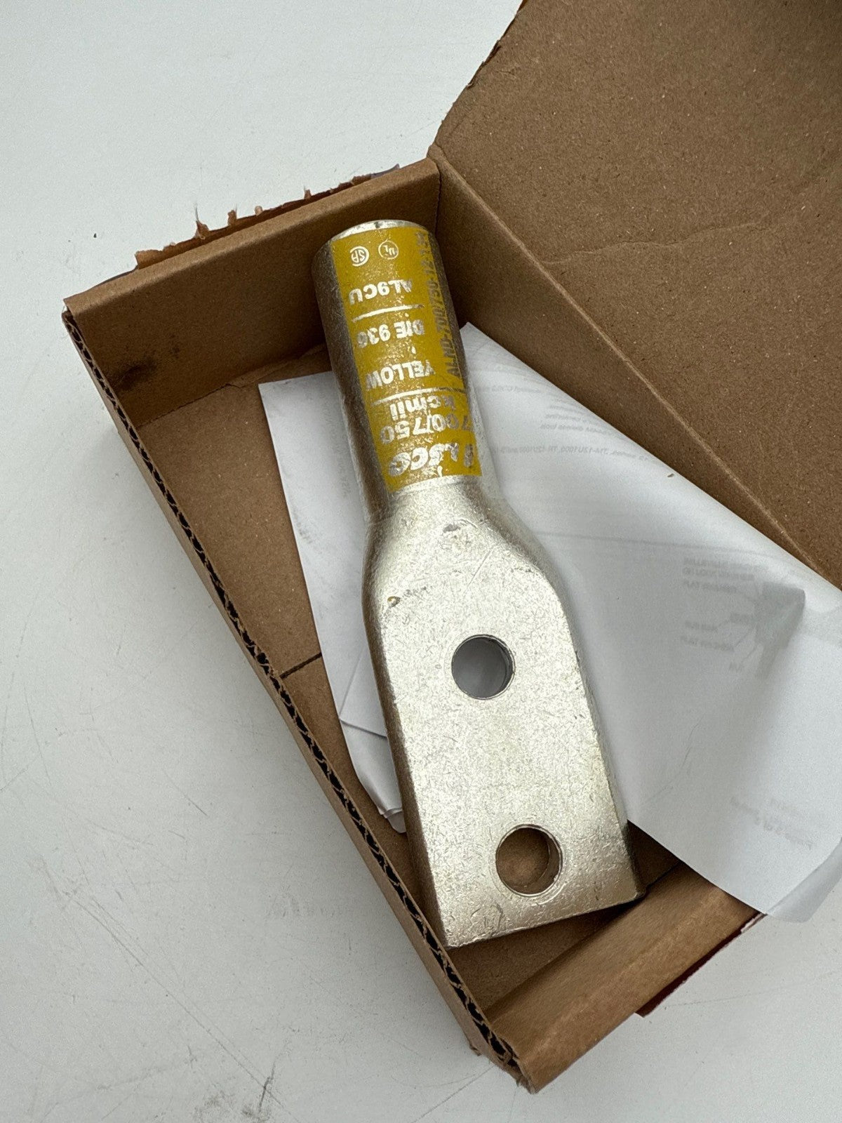 Ilsco ALND-700/750-12-134 Compression Connector Lug Aluminum 700/750 KCMIL New