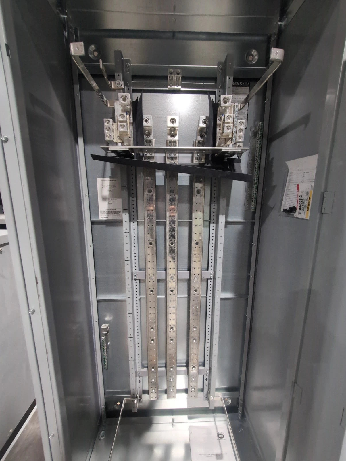 Siemens P5 Panelboard P5E75ML600ATS 600A 480/277V 3PH 4W 600 Amp MLO Panel New New