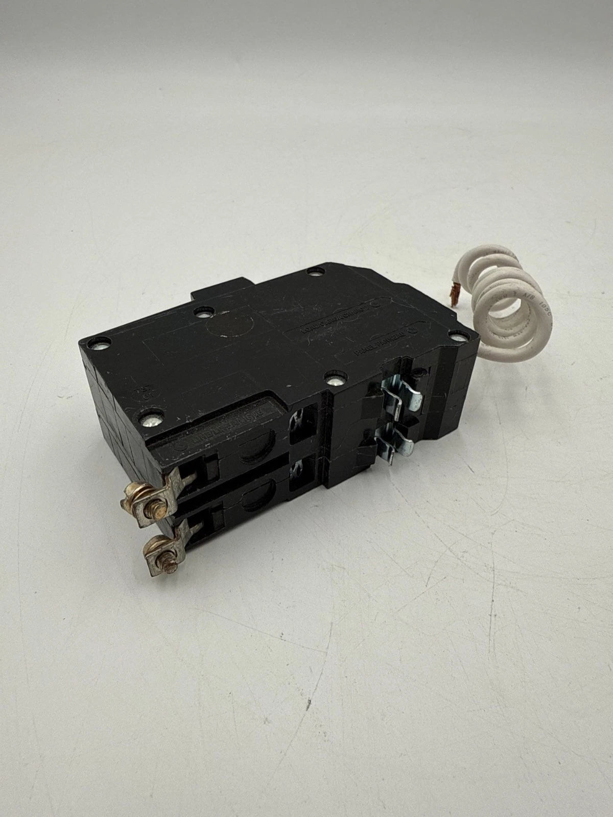 Square D QOB215GFI Circuit Breaker 15A 2P 120/240V 1PH 10kA QOB Bolt On 15 Amp Used