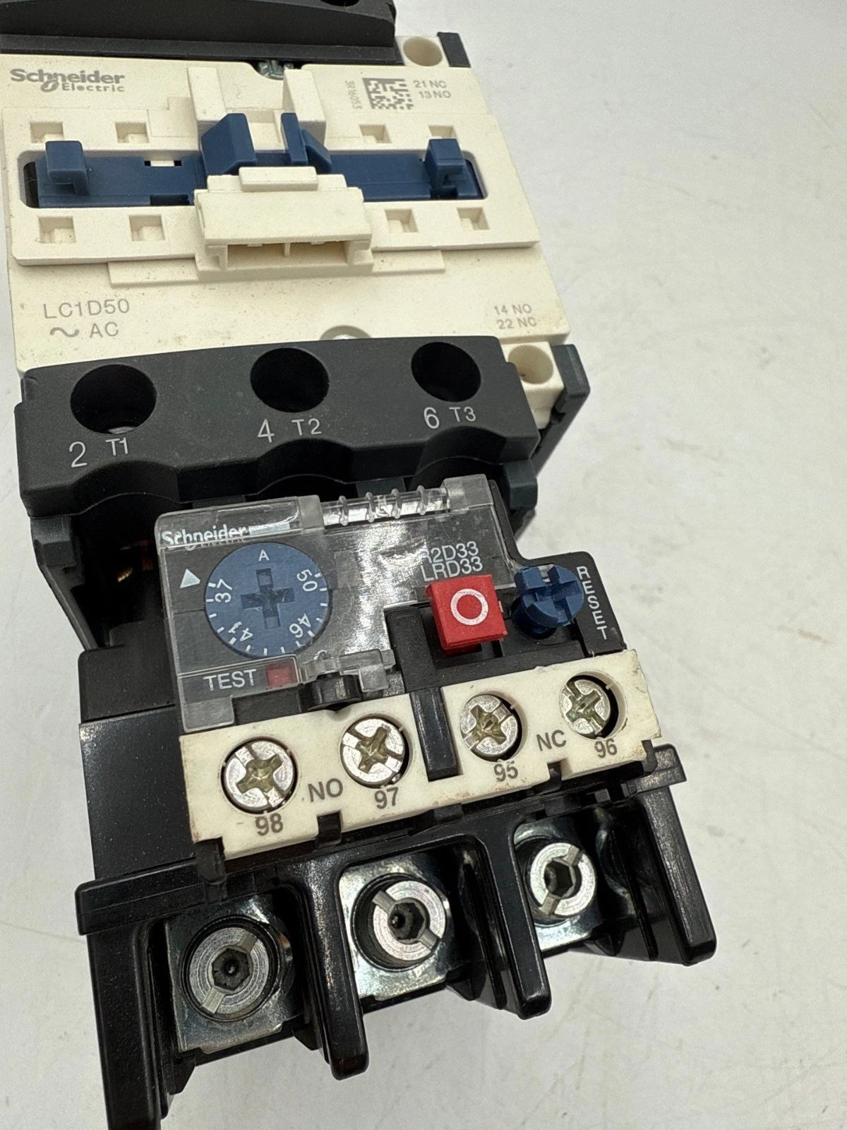 Schneider LC1D50 Starter 70A 3P 600V Coil 120V LC1D50G7 Overload LRD3357 Used