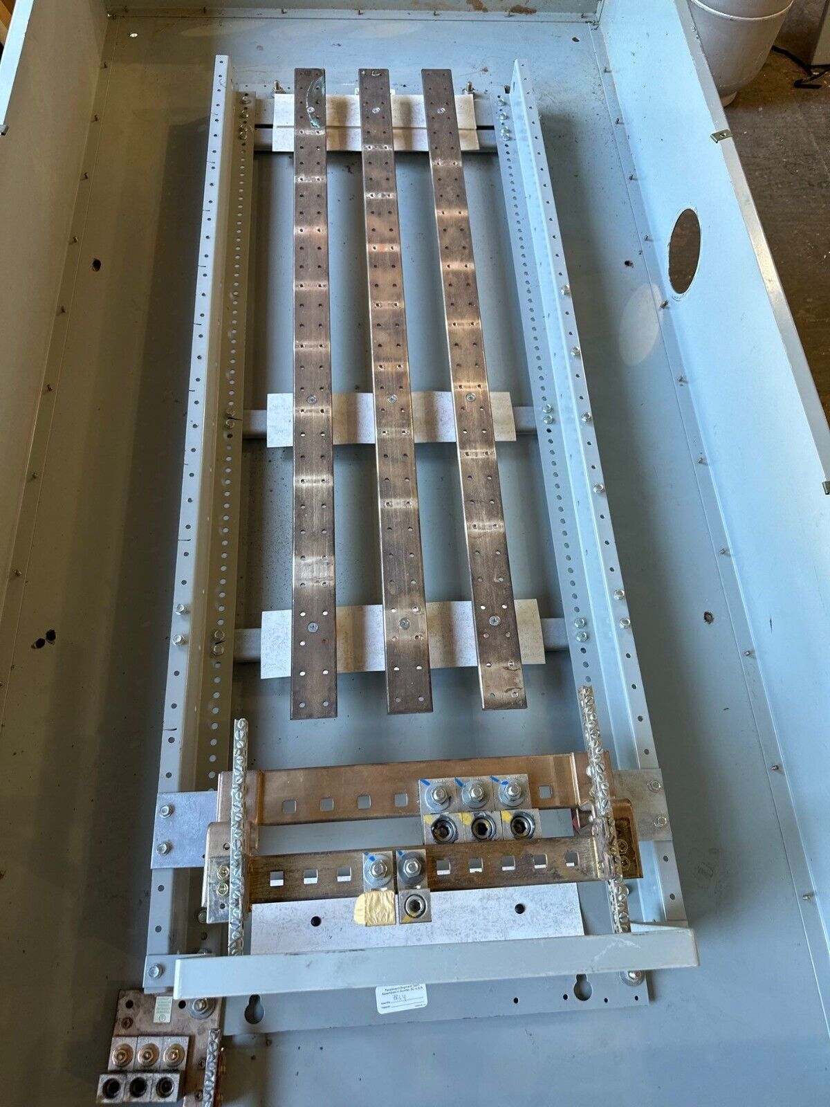 Eaton PRL4 Panelboard 800A 208Y/120V 3PH 4W 42 Circuit Indoor Encl BX3673P P547 Used